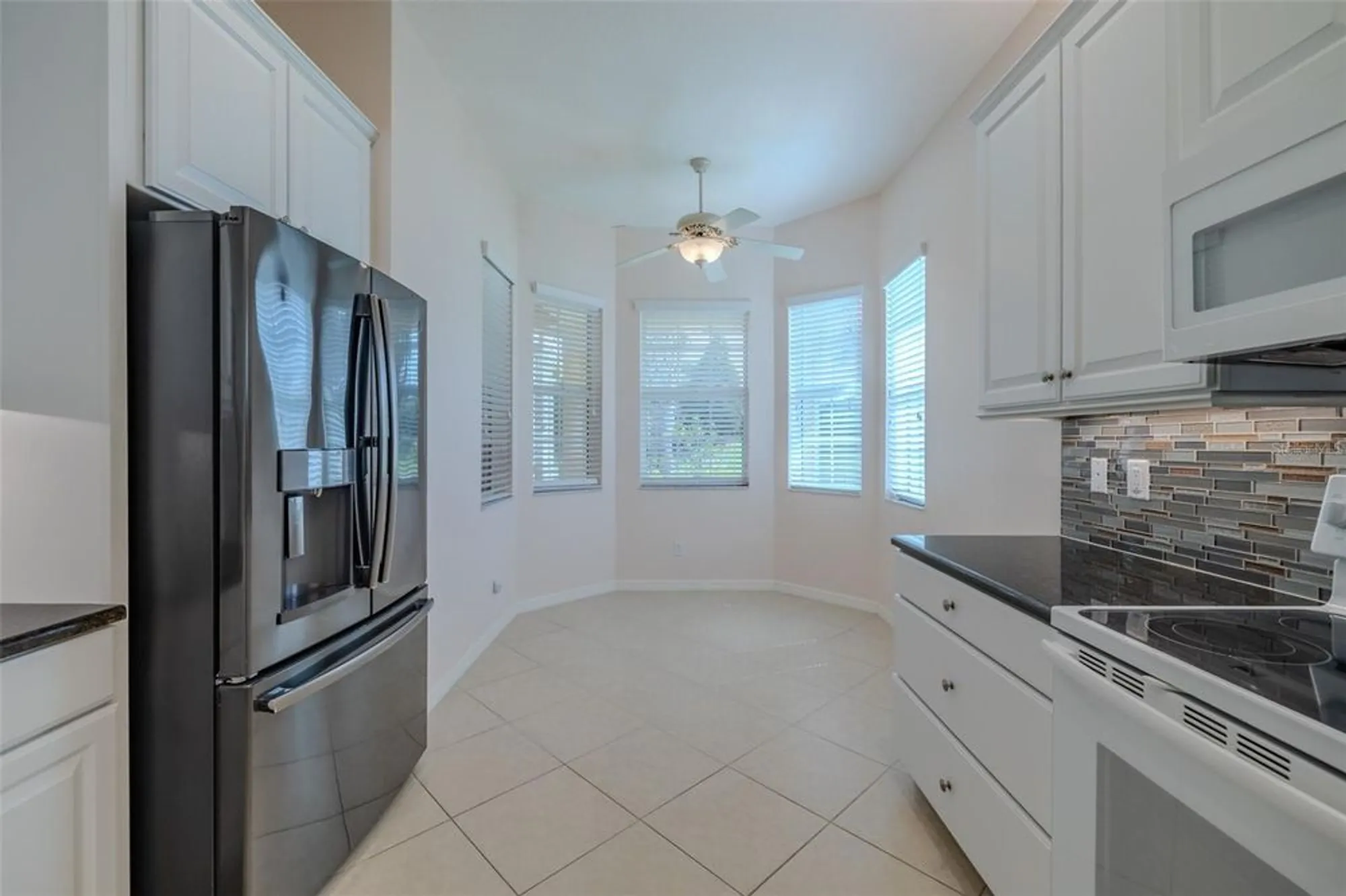Property Slideshow image 11 of 100 | 4817 sandy glen way, Wimauma, FL, 33598