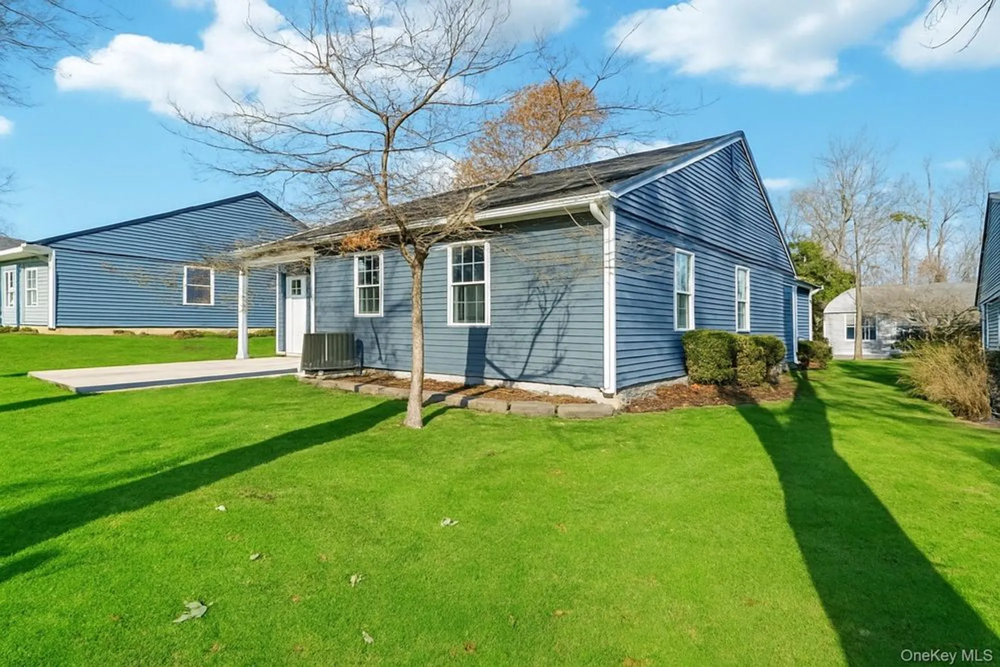 Property Slideshow image 25 of 26 | 195 canterbury dr, Ridge, NY, 11961