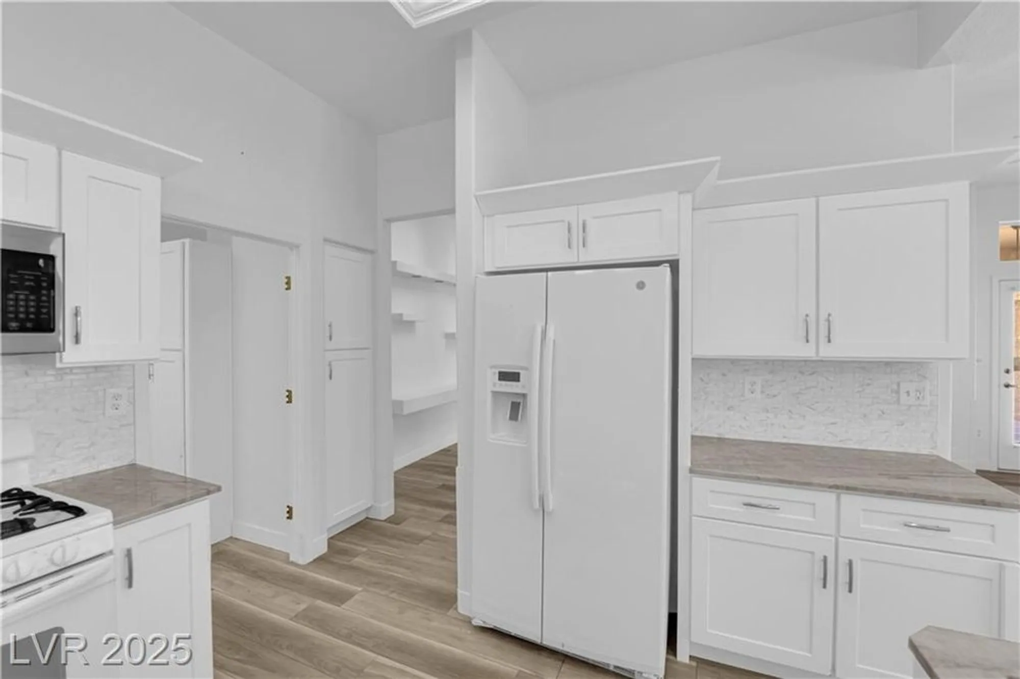 Property Slideshow image 7 of 35 | 10144 hunter springs dr, Las Vegas, NV, 89134