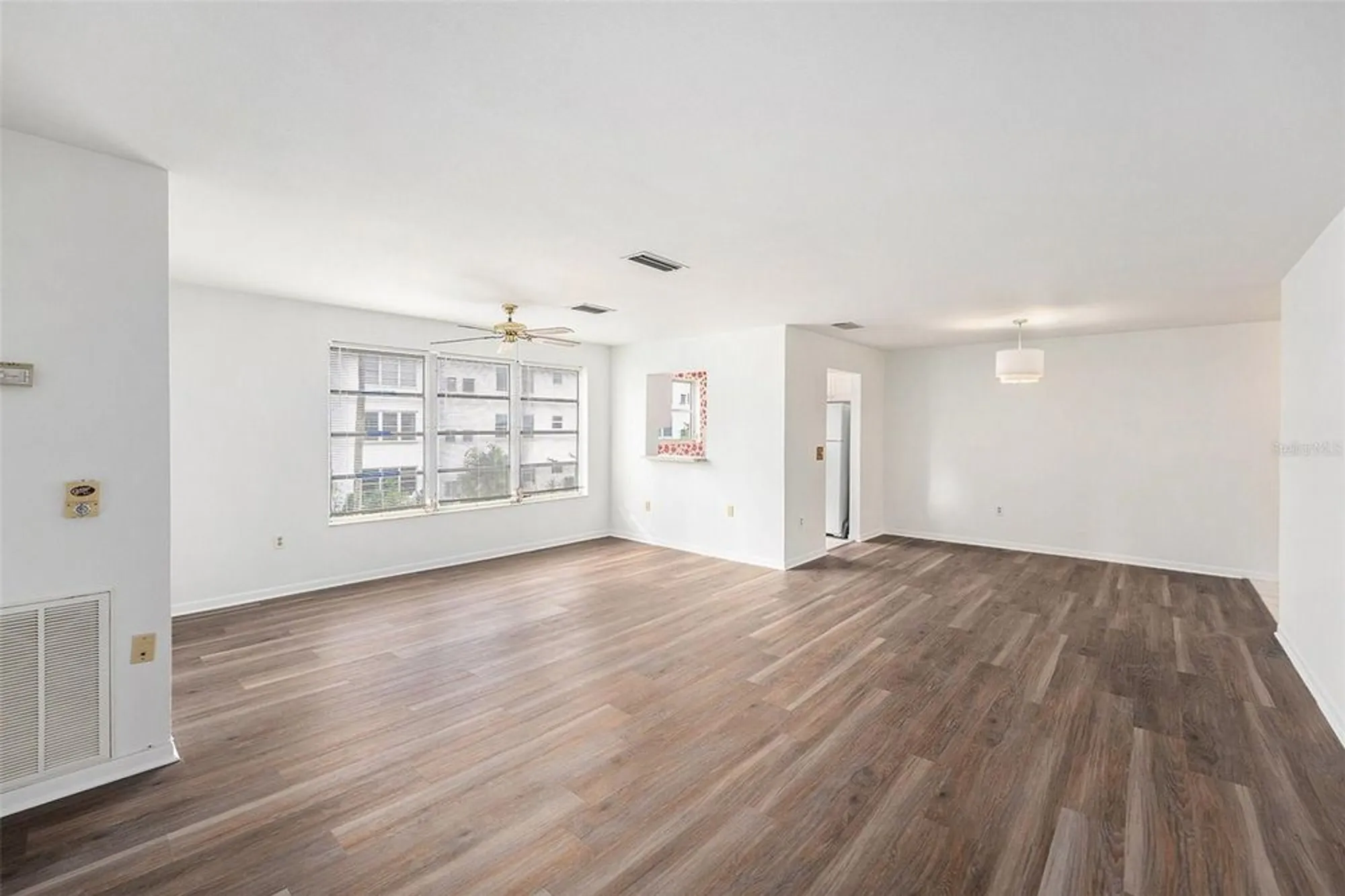 Property Slideshow image 6 of 37 | 5623 80th st n unit 211, St Petersburg, FL, 33709