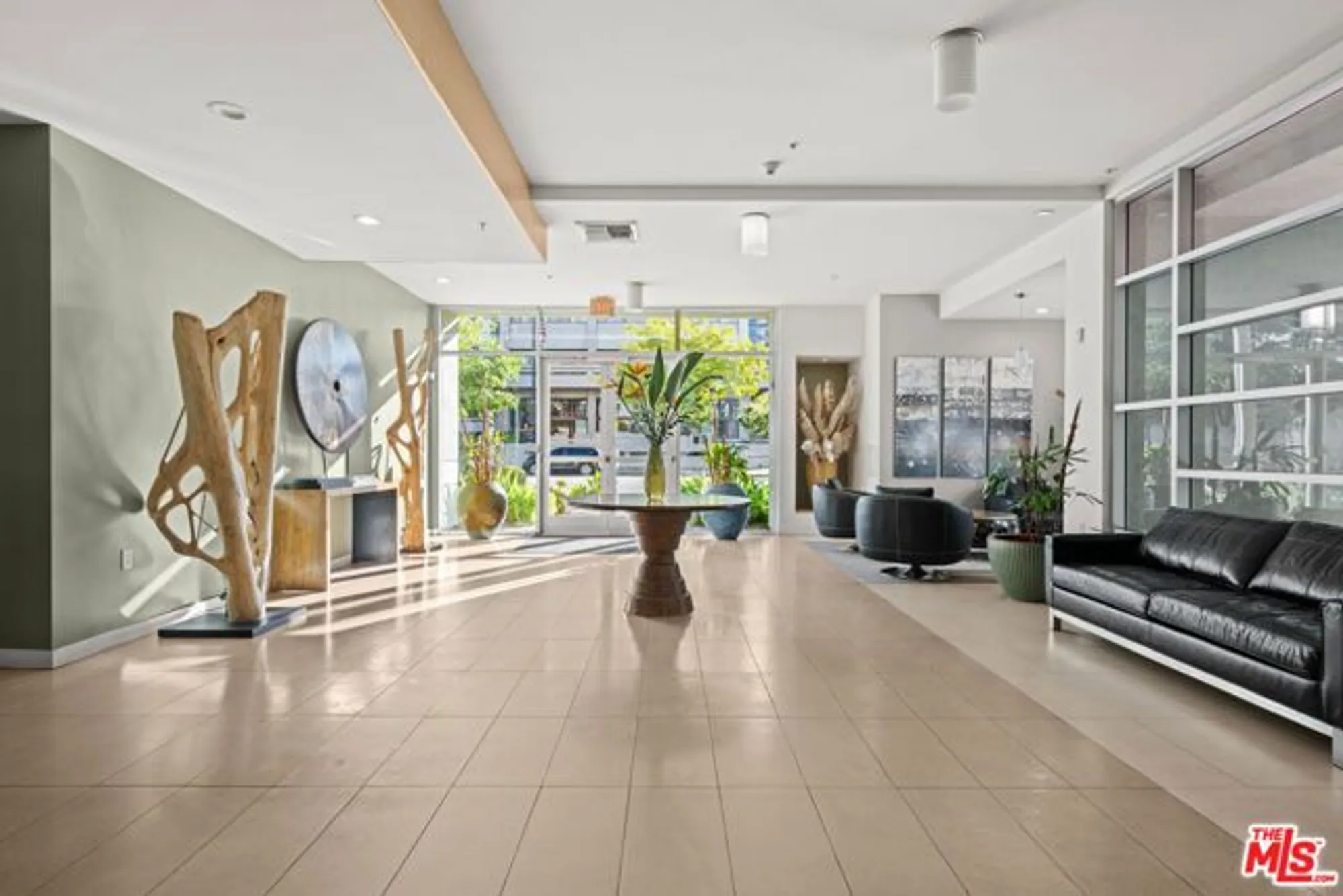 Property Slideshow image 24 of 35 | 267 s san pedro st unit 508, Los Angeles, CA, 90012