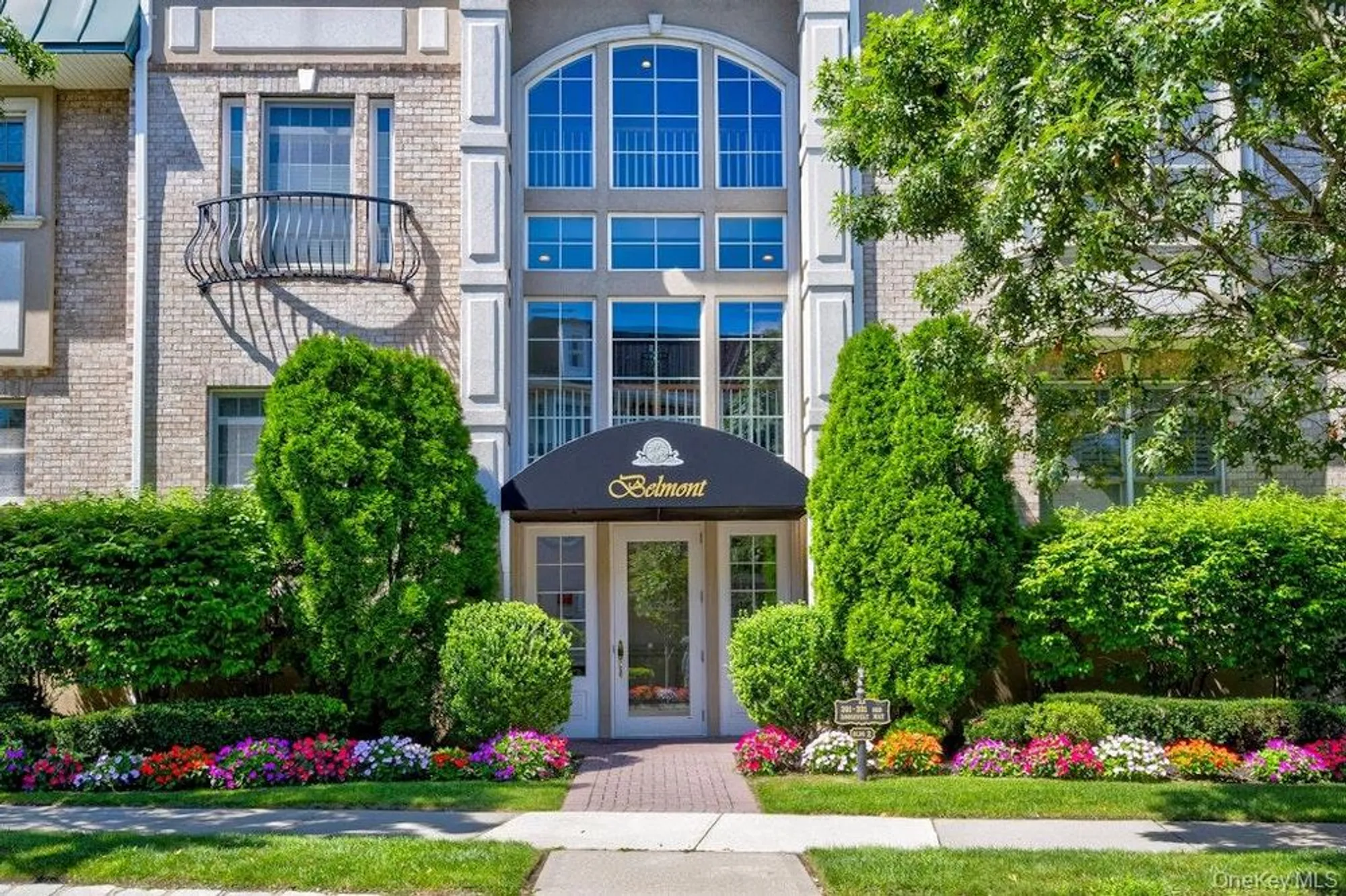 Property Slideshow image 2 of 16 | 323 roosevelt way, Westbury, NY, 11590