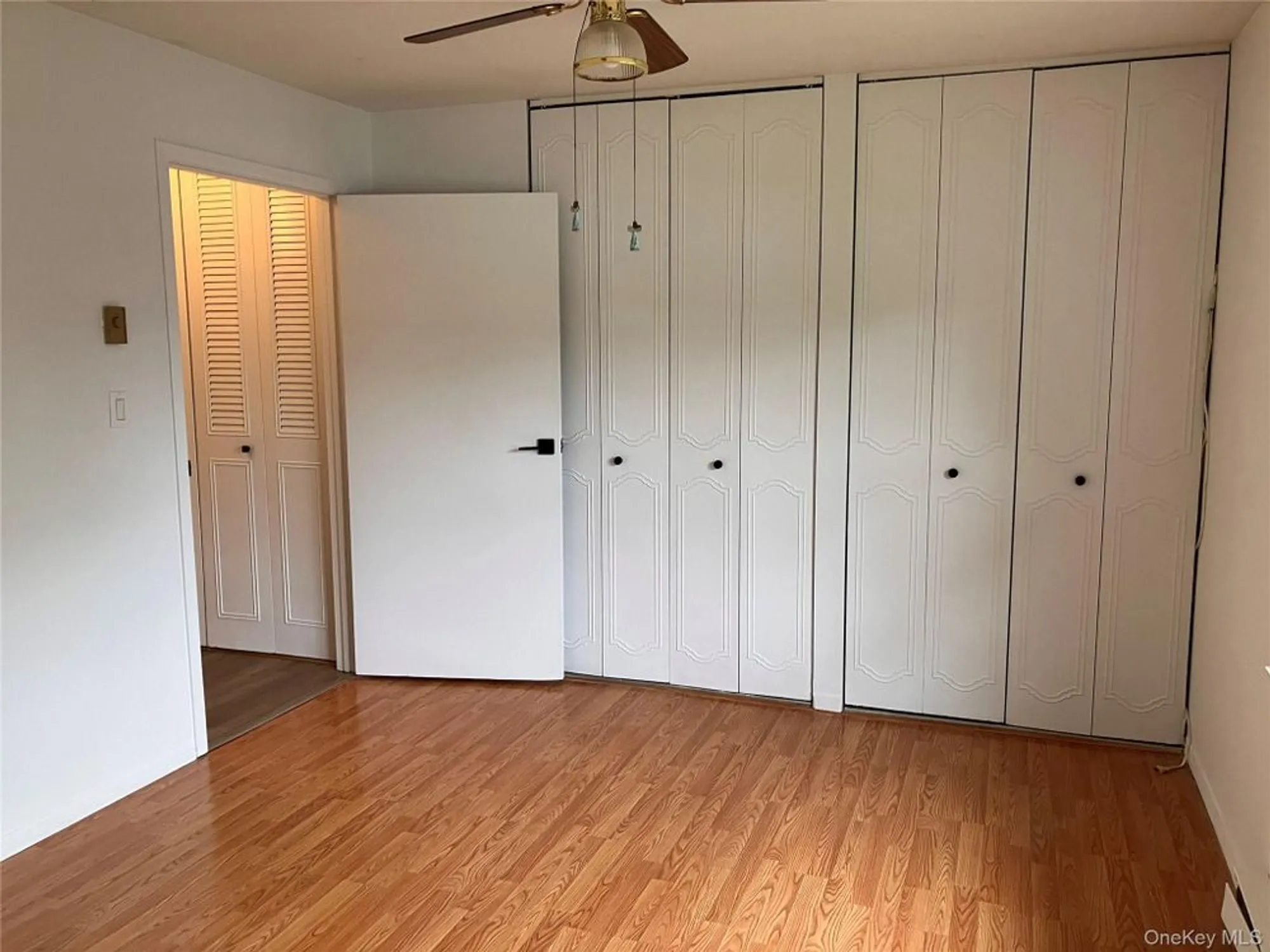 Property Slideshow image 13 of 21 | 259 newcastle ct e, Ridge, NY, 11961