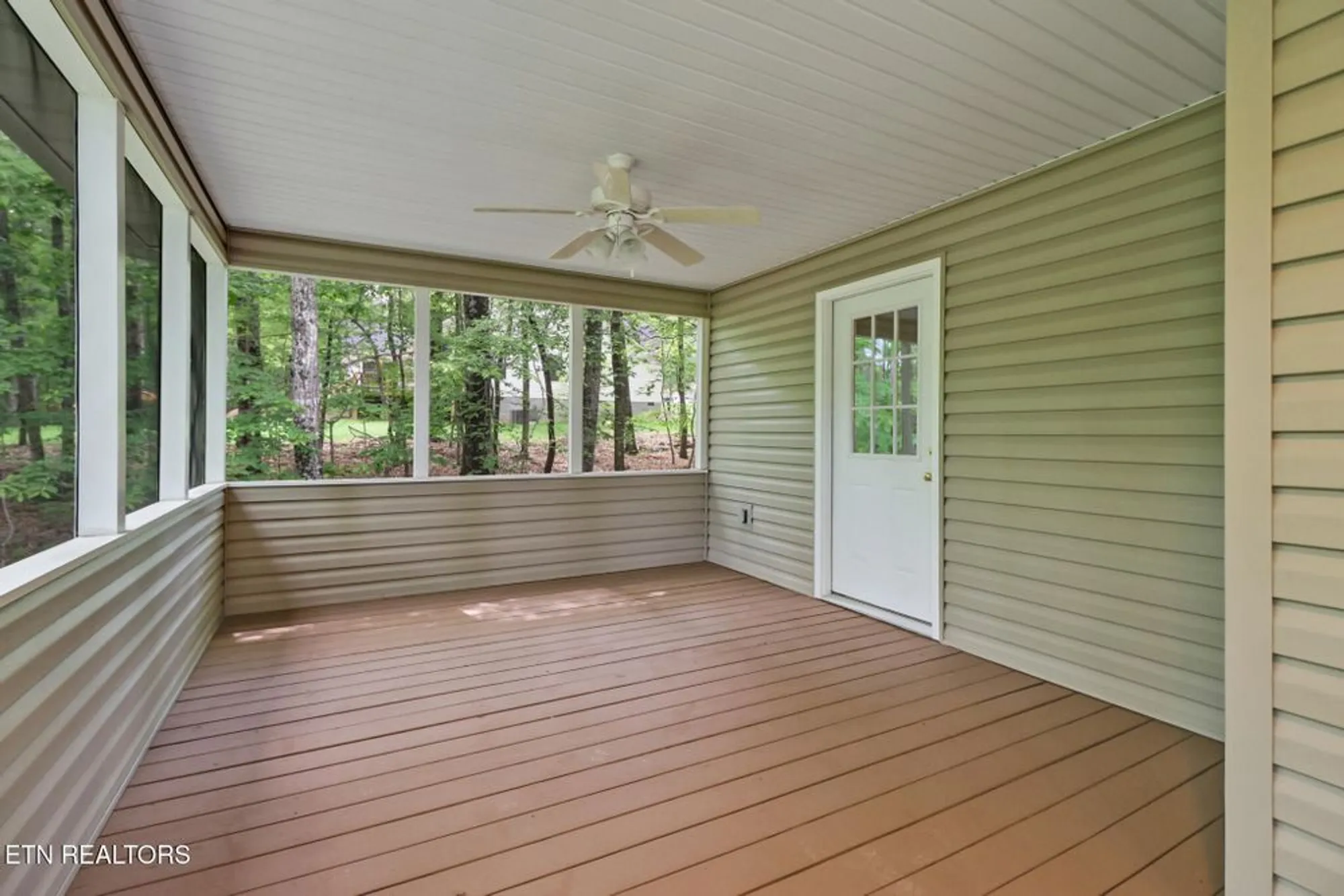 Property Slideshow image 7 of 24 | 348 lakeview dr, Crossville, TN, 38558