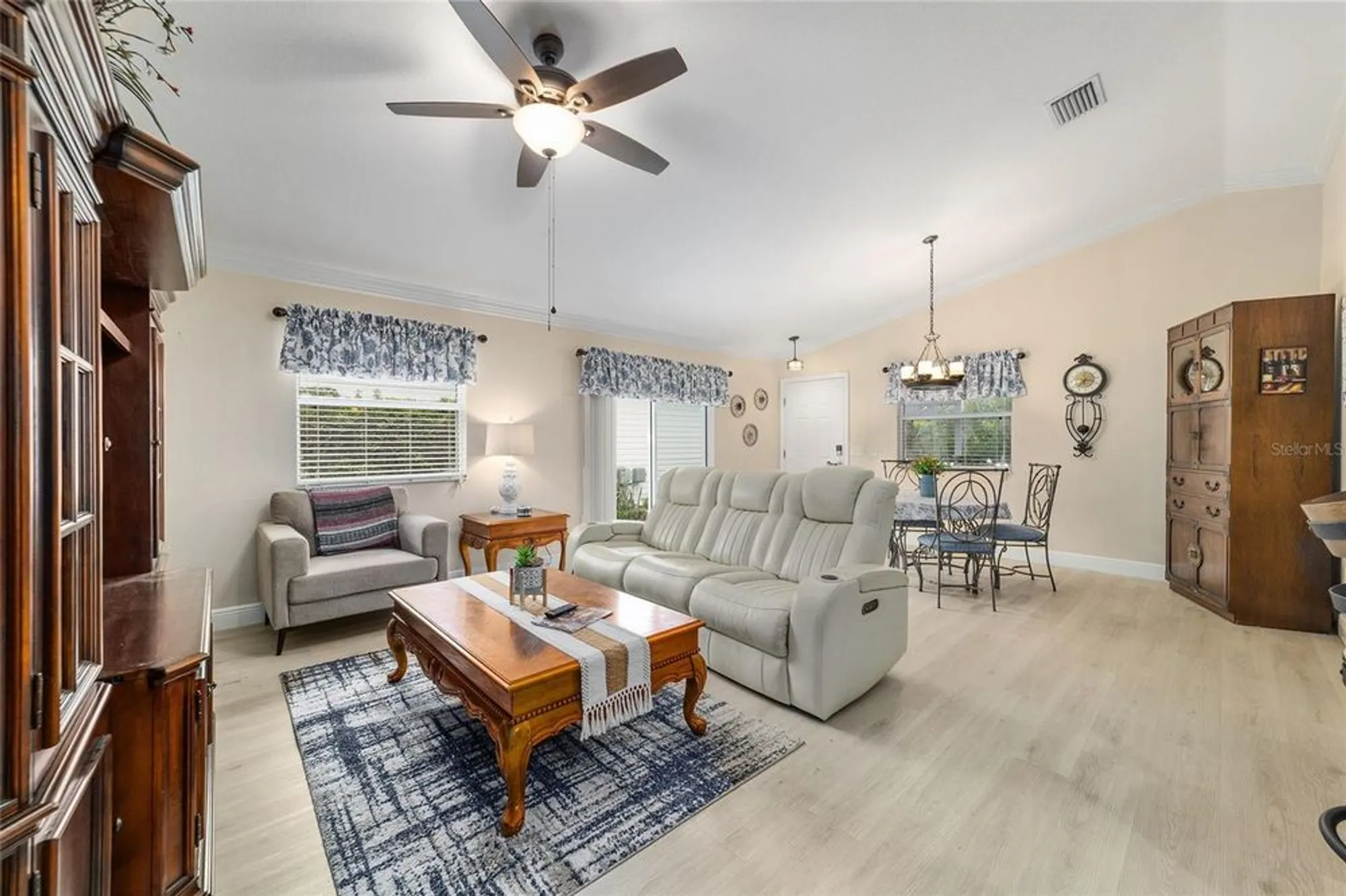 Property Slideshow image 18 of 51 | 2237 jetta way, The Villages, FL, 32162