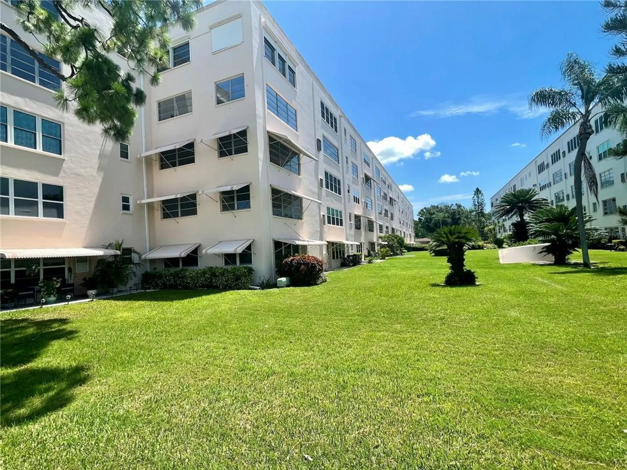 Property Slideshow image 33 of 73 | 5623 80th st n unit 406, Saint Petersburg, FL, 33709