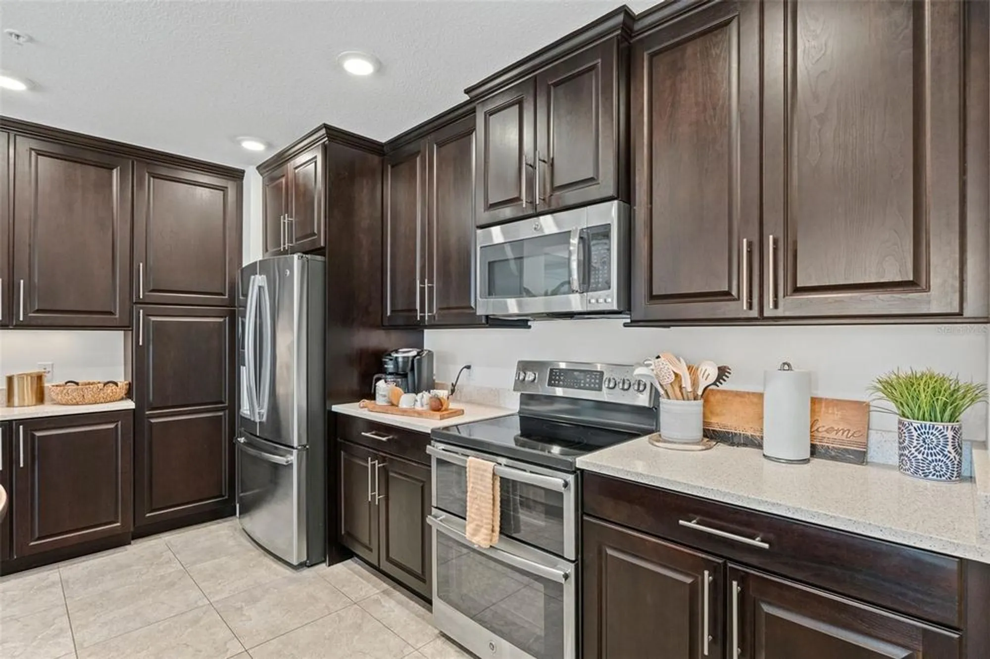 Property Slideshow image 26 of 94 | 395 aruba cir unit 101, Bradenton, FL, 34209