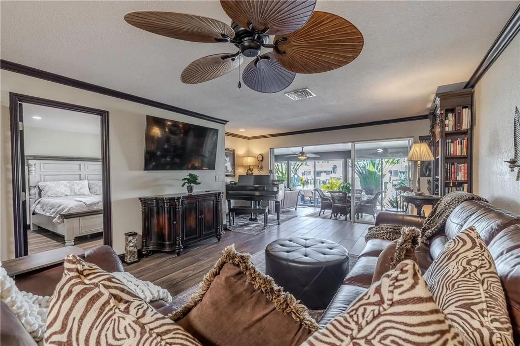 Property Slideshow image 20 of 64 | 345 boca ciega point blvd, Saint Petersburg, FL, 33708