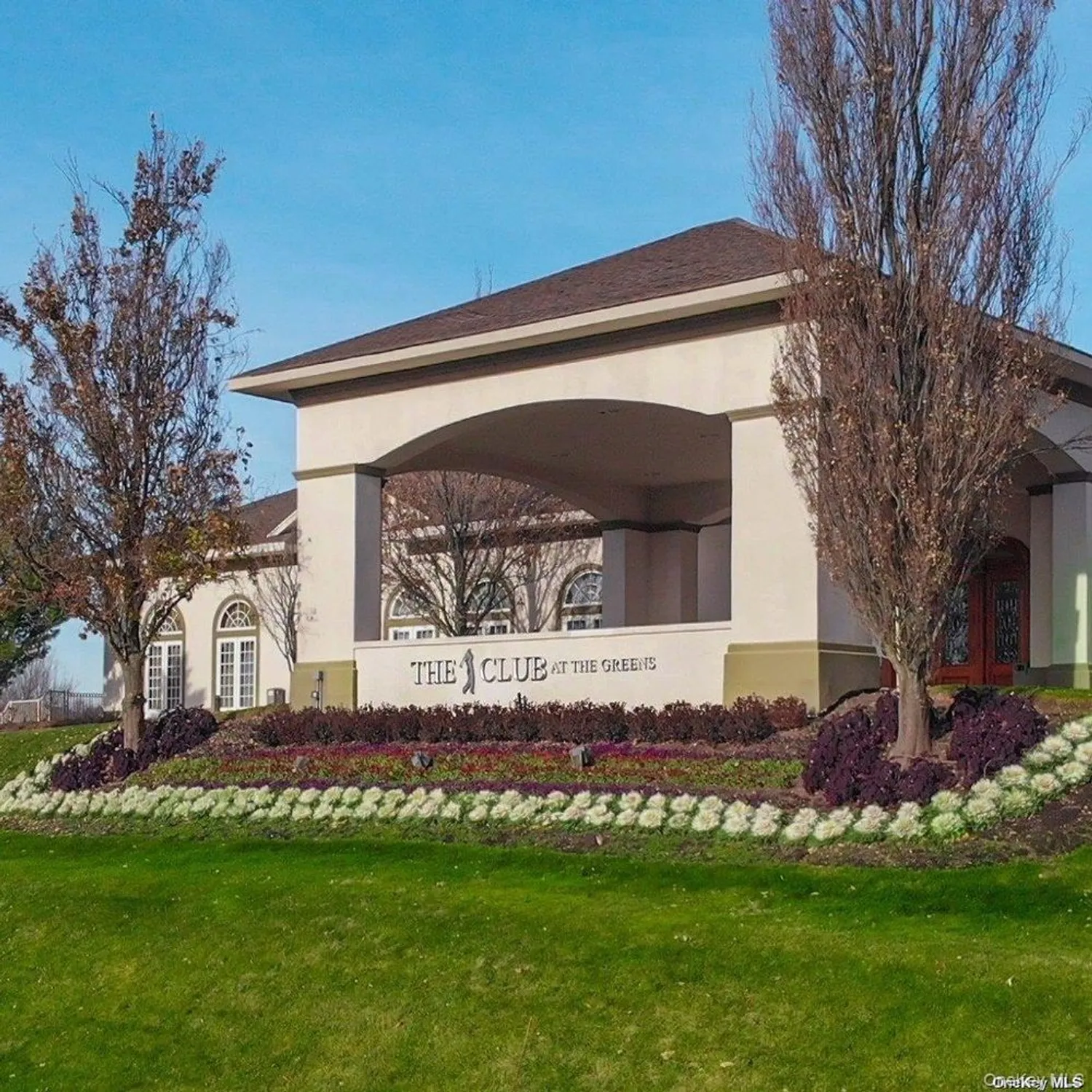 Property Slideshow image 15 of 24 | 445 bardini dr, Melville, NY, 11747