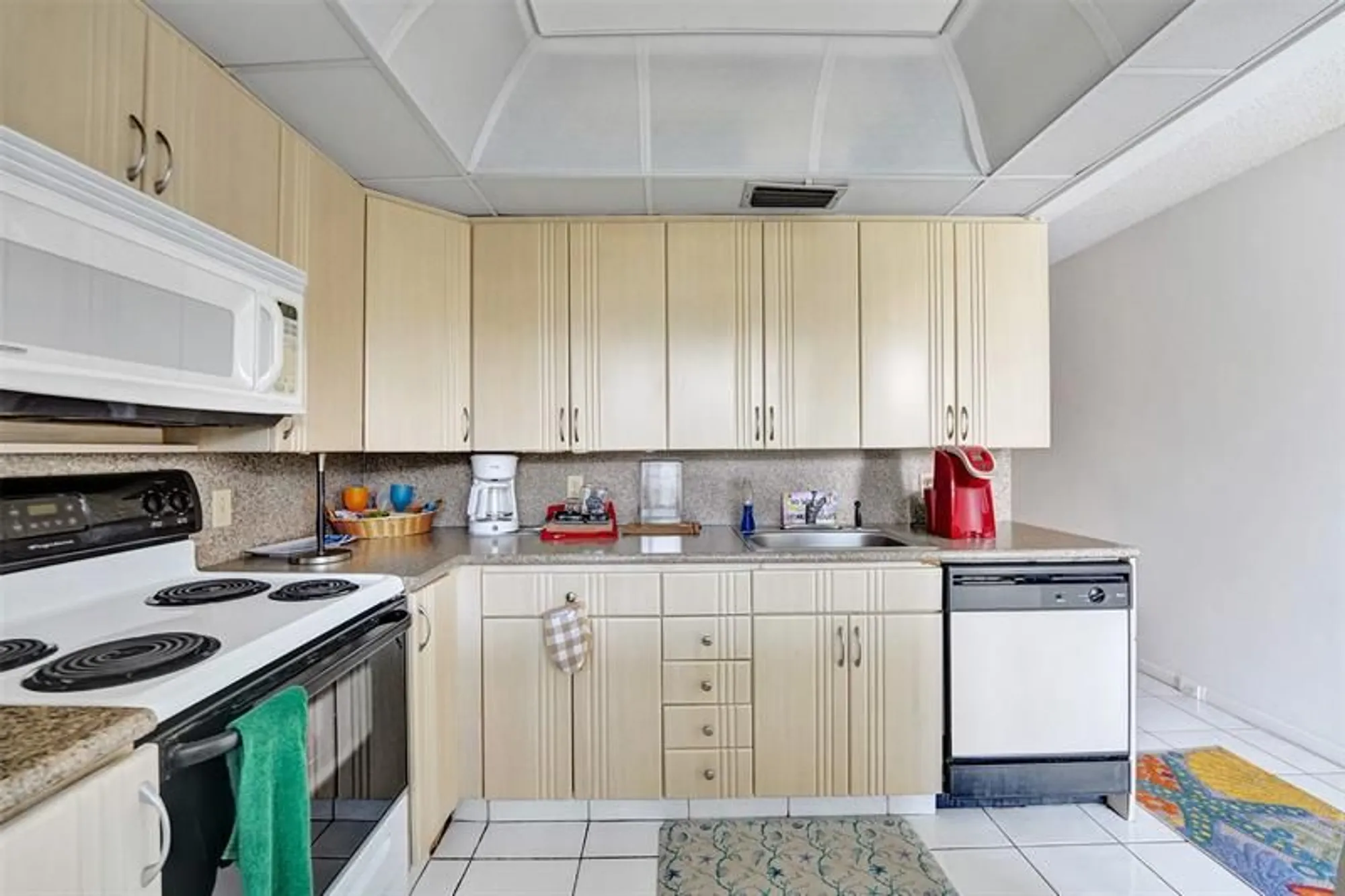 Property Slideshow image 9 of 48 | 2505 antigua ter l3, Coconut Creek, FL, 33066