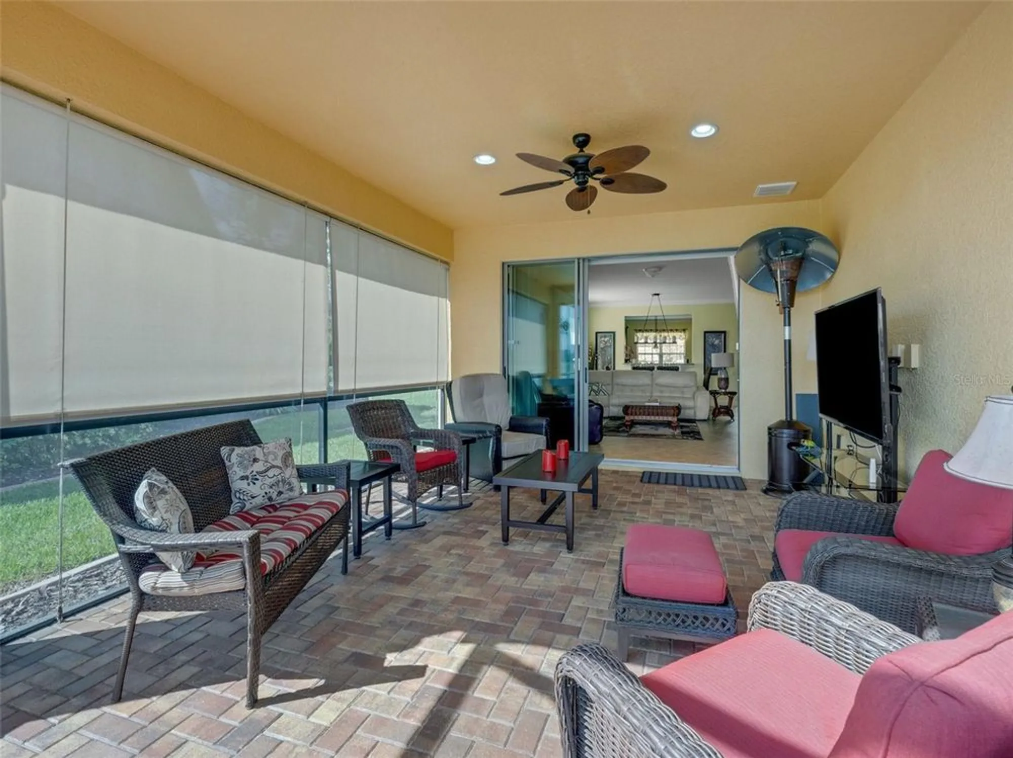 Property Slideshow image 30 of 67 | 208 almeria way, Davenport, FL, 33837
