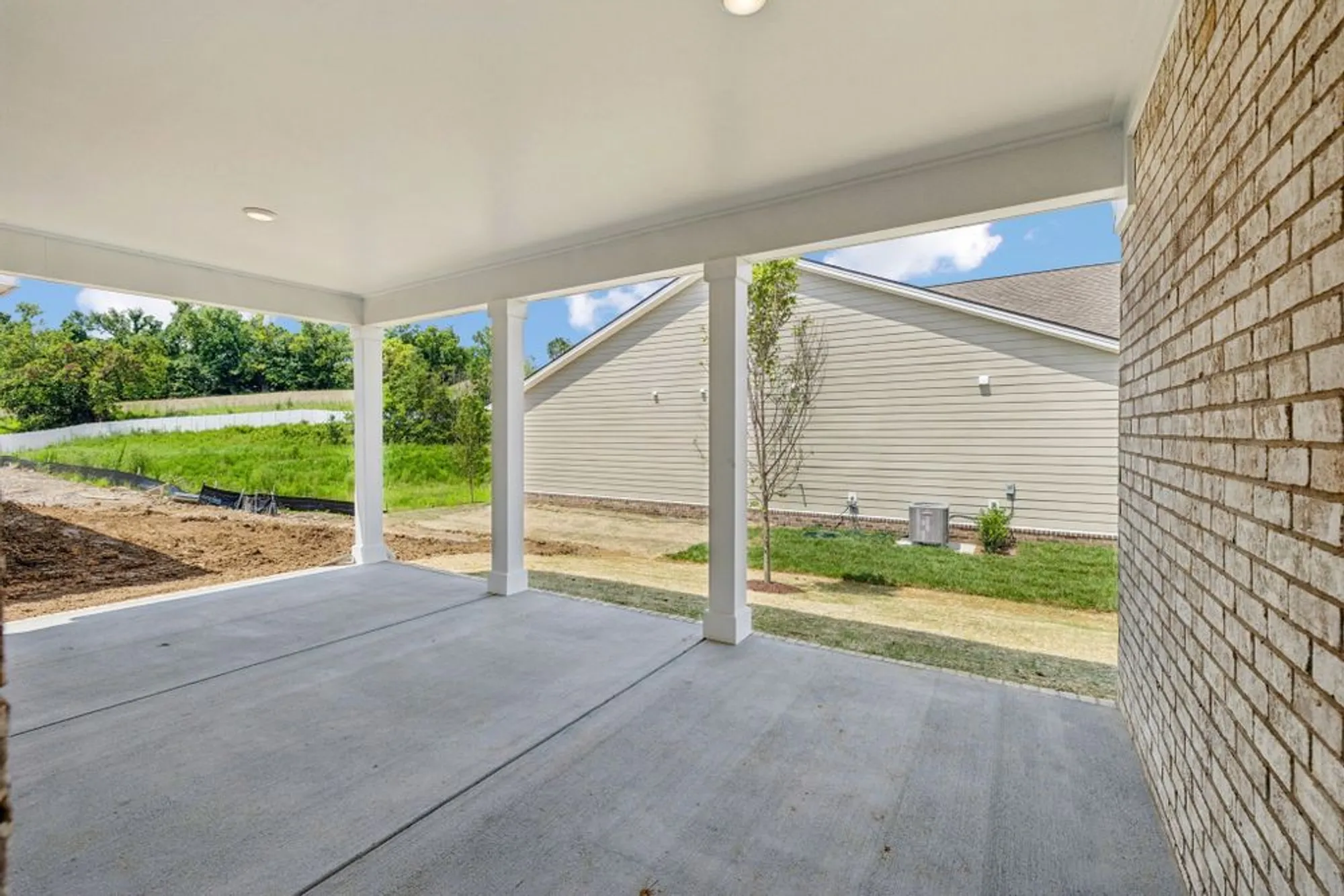 Property Slideshow image 30 of 38 | 344 stonehaus cir, Antioch, TN, 37013