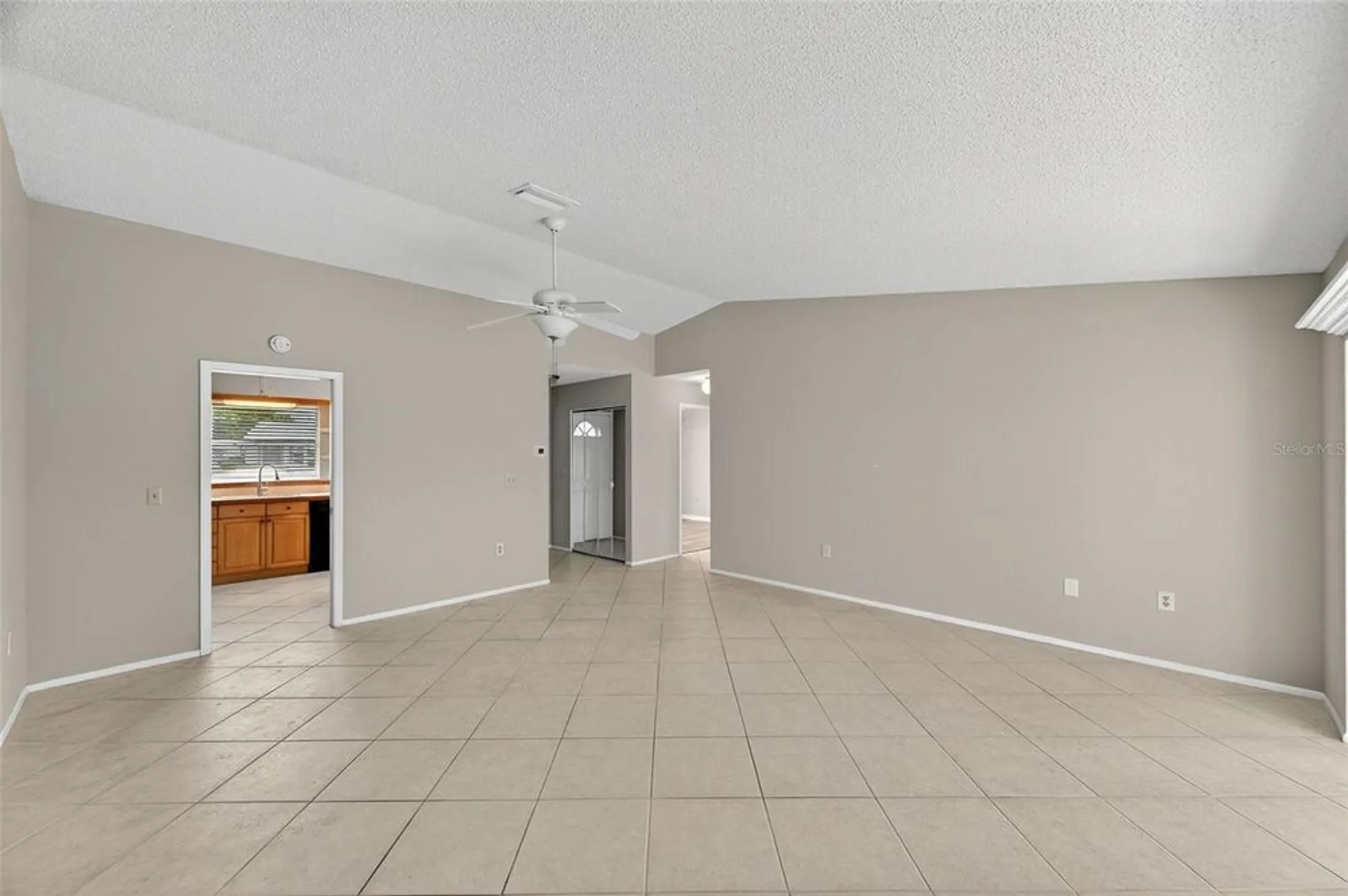 Property Slideshow image 4 of 30 | 3704 39th st w # 23, Bradenton, FL, 34205