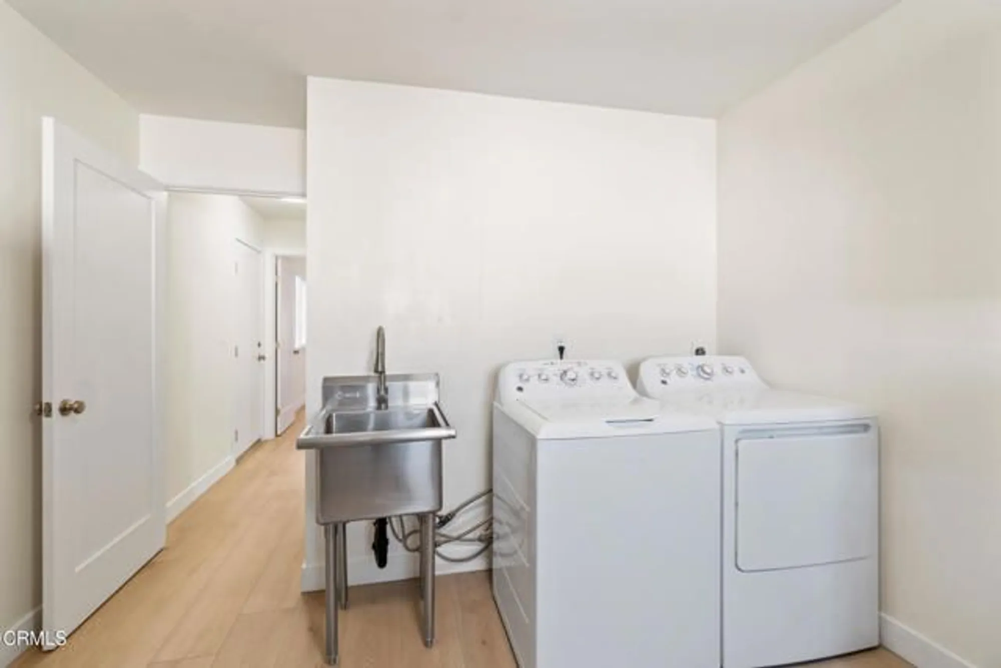 Property Slideshow image 26 of 38 | 243 e elfin grn, Port Hueneme, CA, 93041