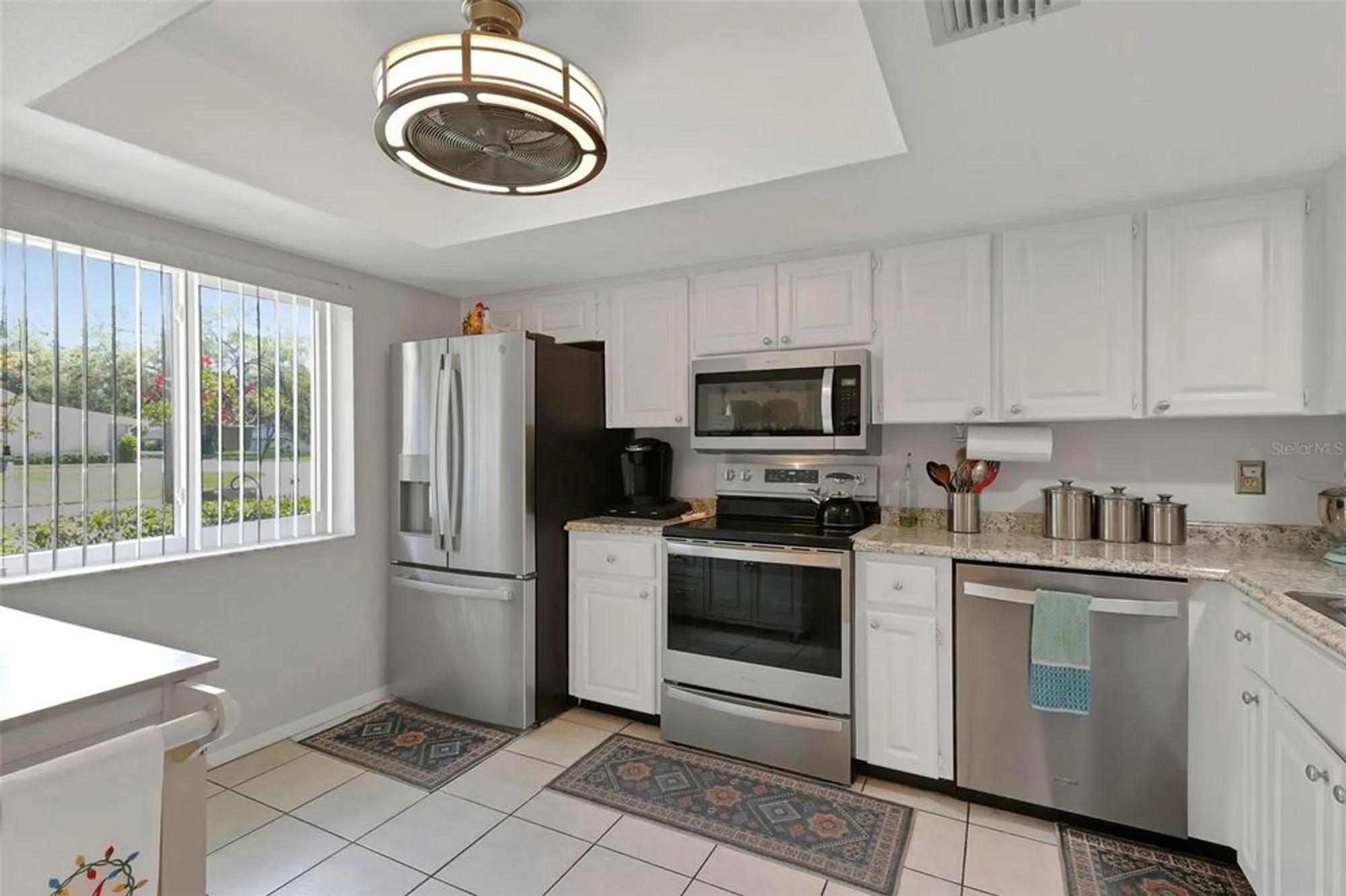 Property Slideshow image 4 of 37 | 1011 dunrobin dr b, Palm Harbor, FL, 34684