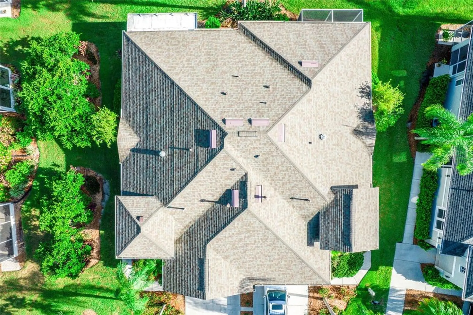 Property Slideshow image 34 of 39 | 2427 sifield greens way, Sun City Center, FL, 33573