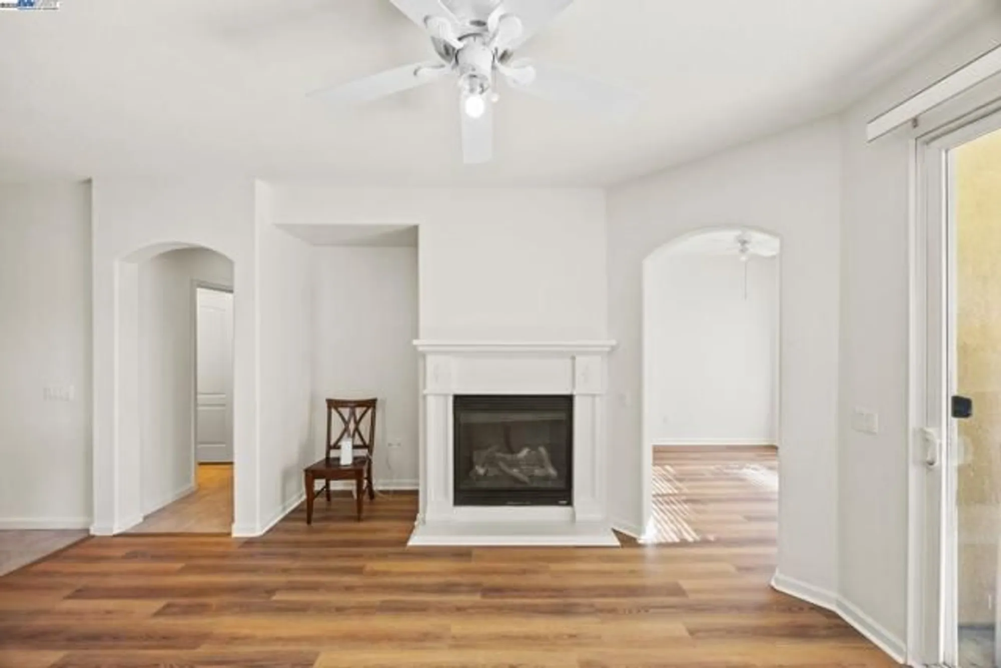 Property Slideshow image 8 of 36 | 993 centennial dr, Brentwood, CA, 94513