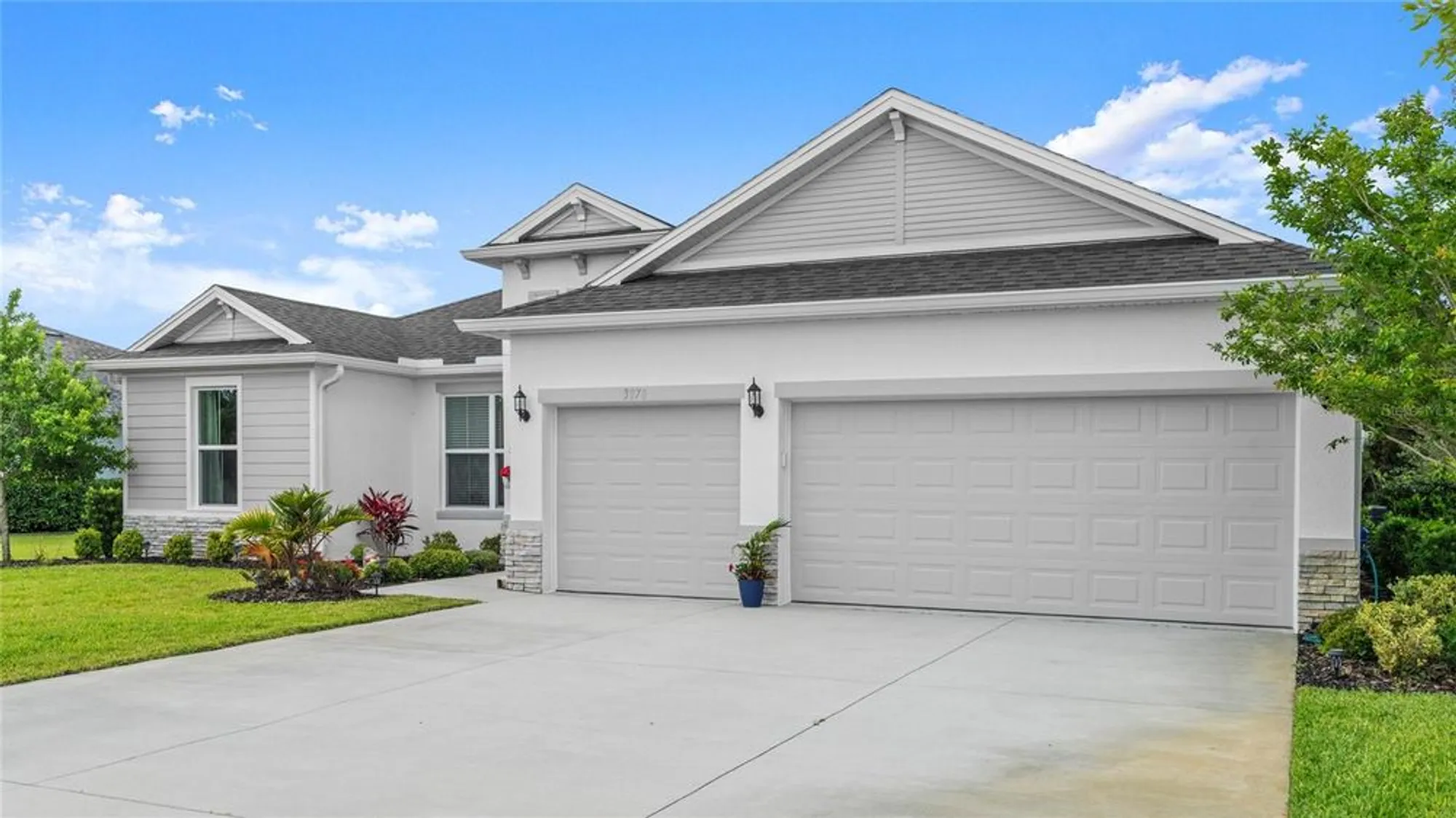 Property Slideshow image 2 of 41 | 3070 silvermines ave, Ormond Beach, FL, 32174