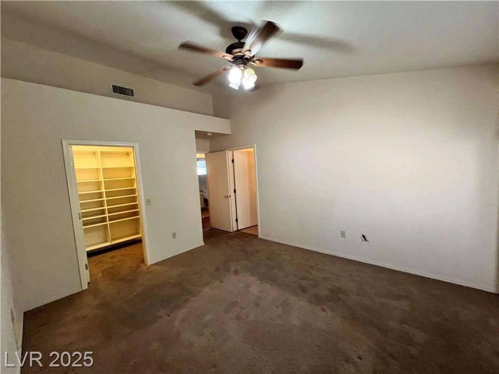 Property Slideshow image 15 of 20 | 2821 tumble brook dr, Las Vegas, NV, 89134
