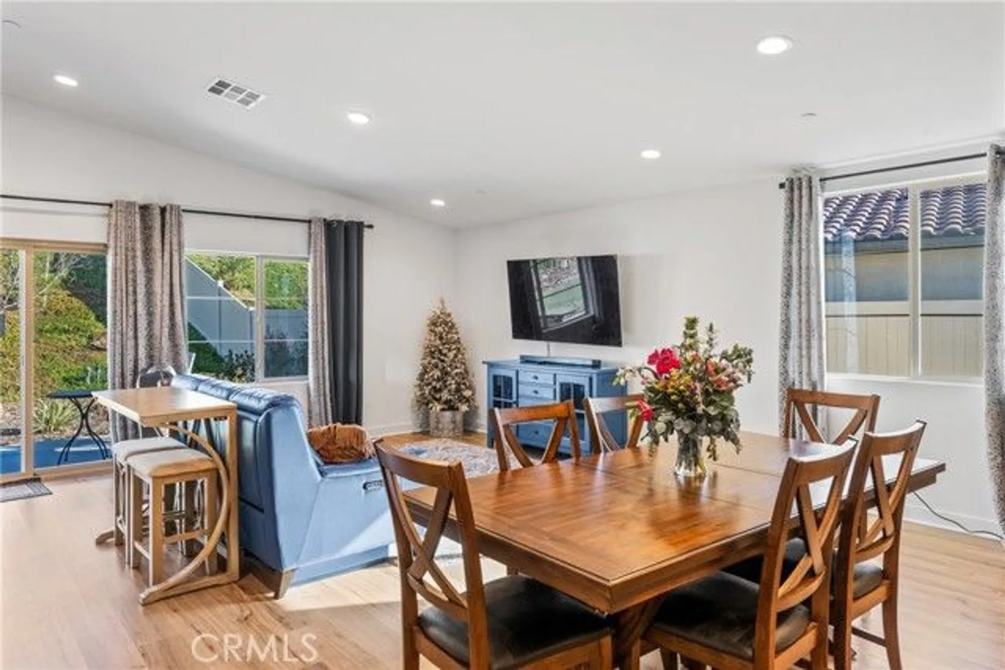 Property Slideshow image 11 of 45 | 1630 easton ln, Beaumont, CA, 92223