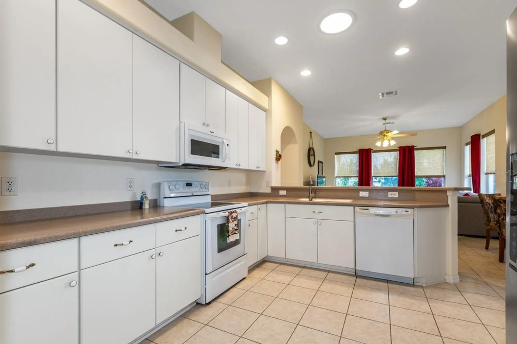 Property Slideshow image 8 of 24 | 5839 woodland moss way, Leesburg, FL, 34748