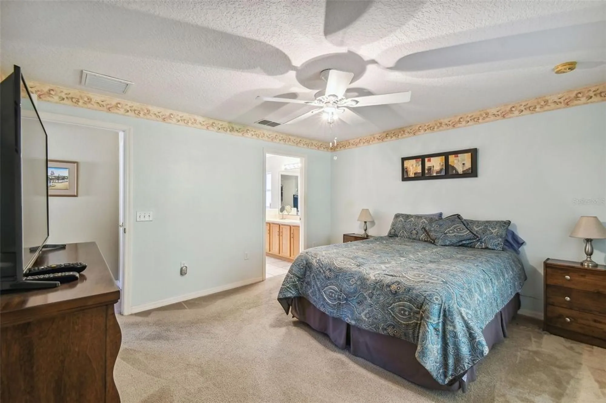 Property Slideshow image 16 of 47 | 200 grand canal dr, Kissimmee, FL, 34759