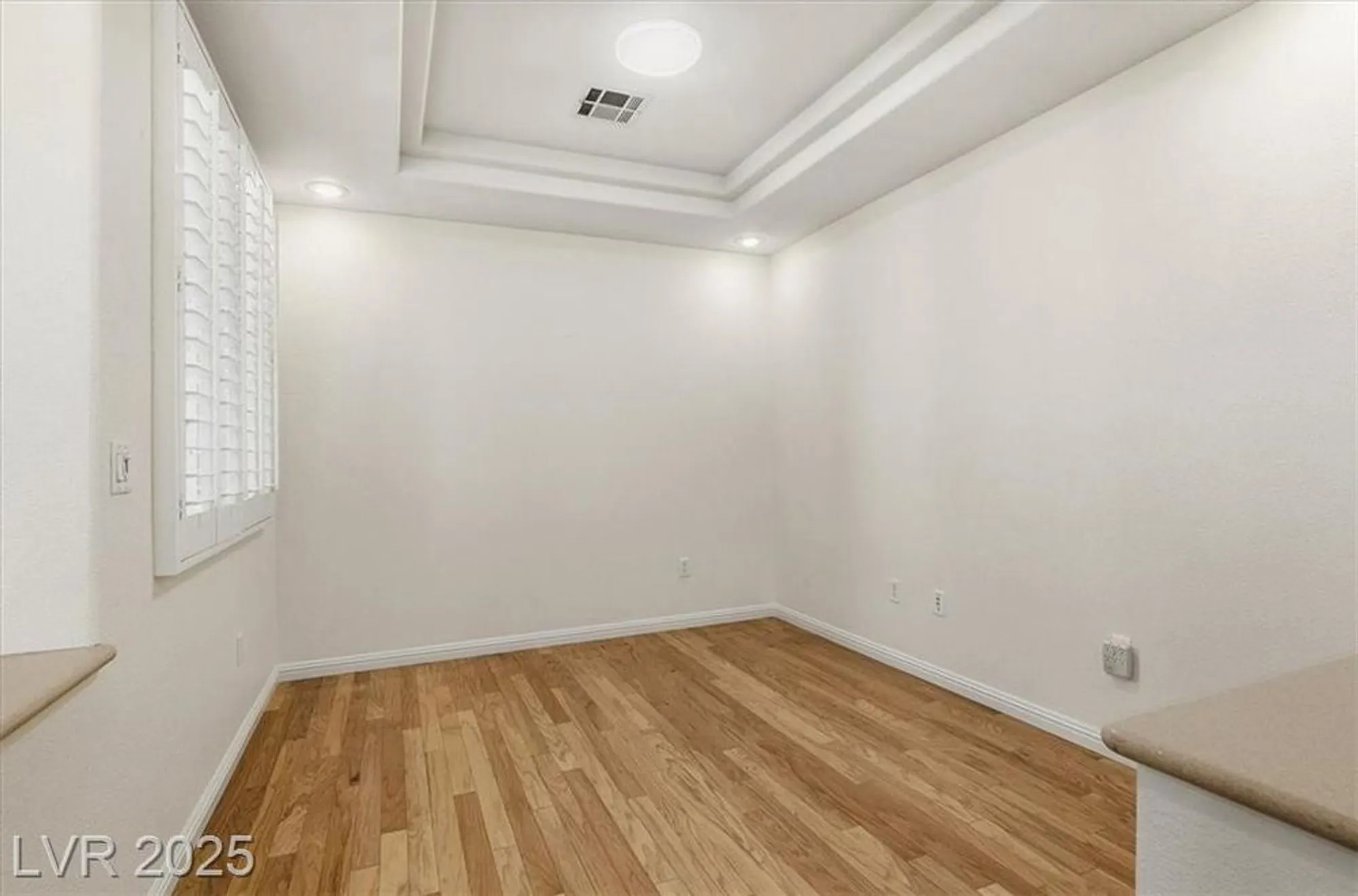 Property Slideshow image 13 of 45 | 4639 denaro dr, Las Vegas, NV, 89135