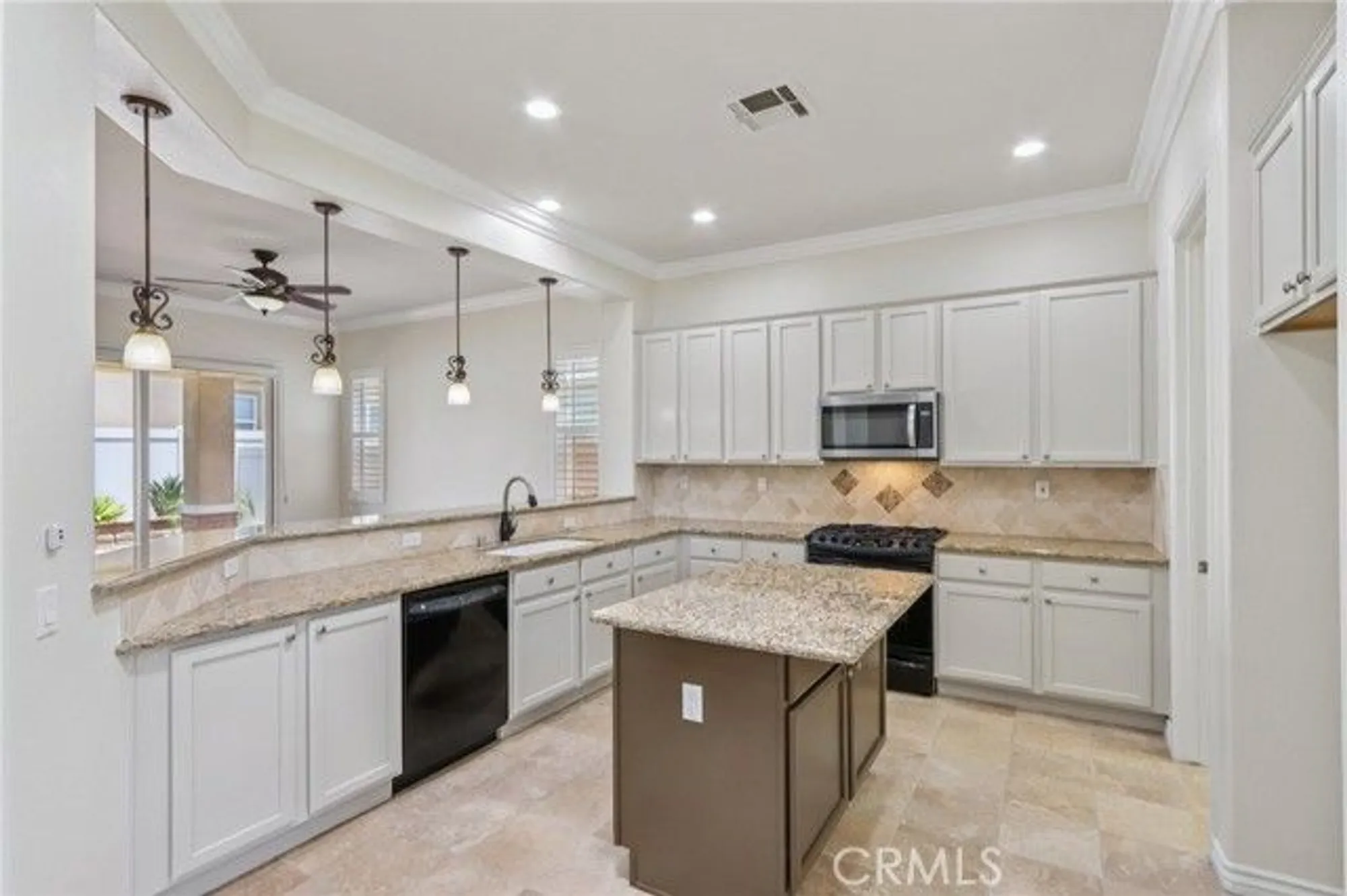 Property Slideshow image 6 of 70 | 5136 via bajamar, Hemet, CA, 92545