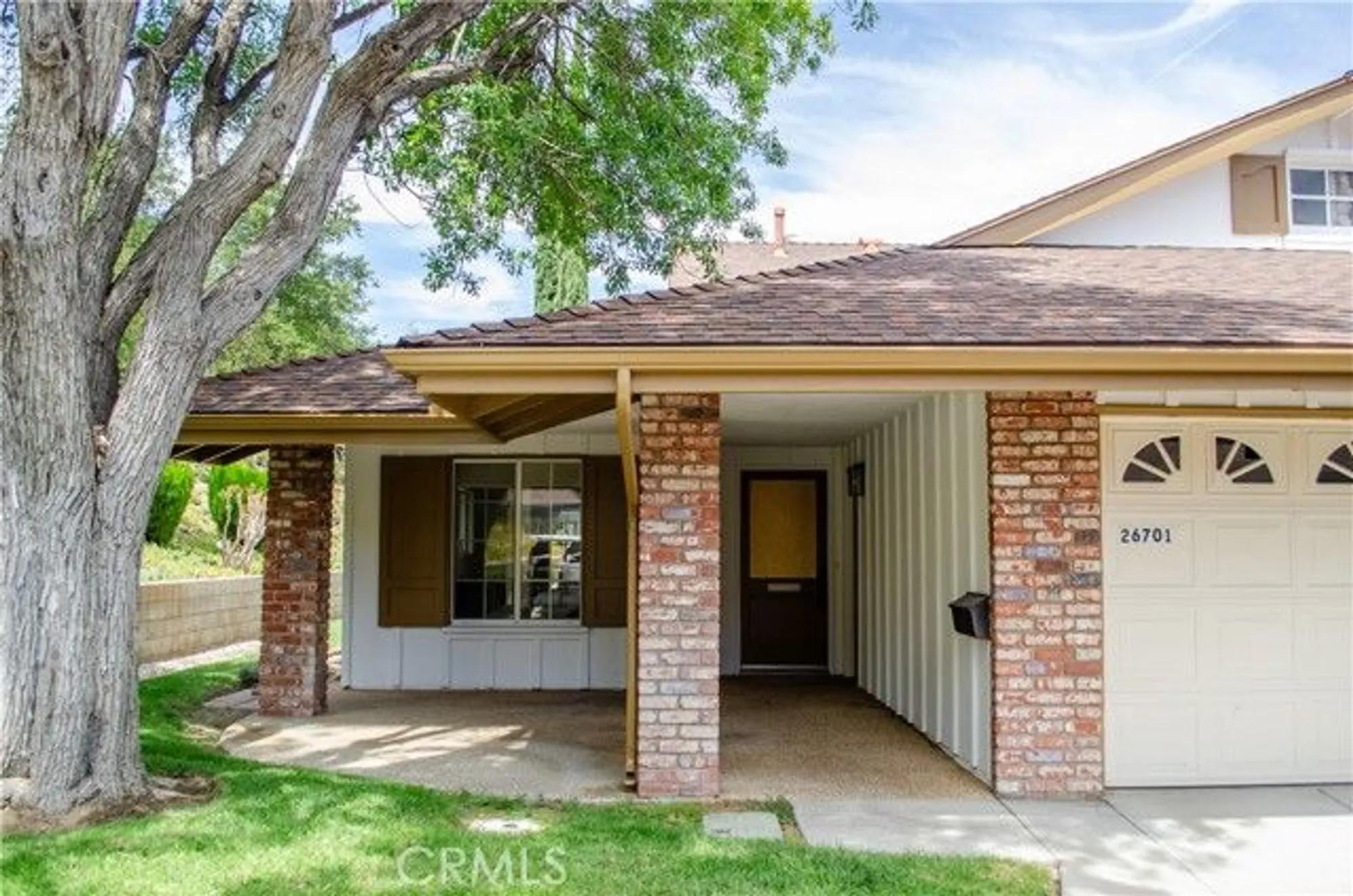 Property Slideshow image 3 of 44 | 26701 oak branch cir, Newhall, CA, 91321