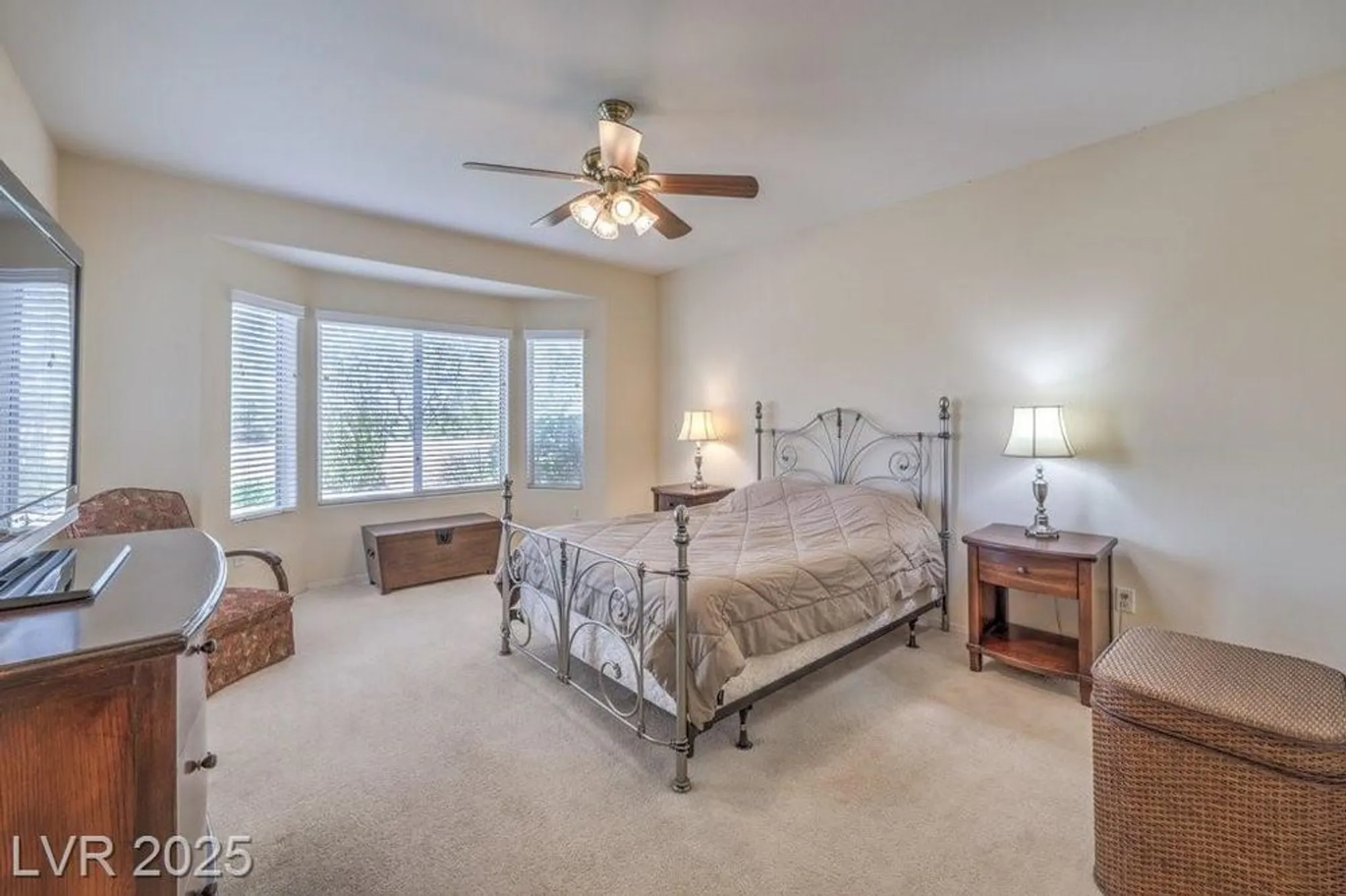 Property Slideshow image 36 of 72 | 2095 colvin run dr, Henderson, NV, 89052