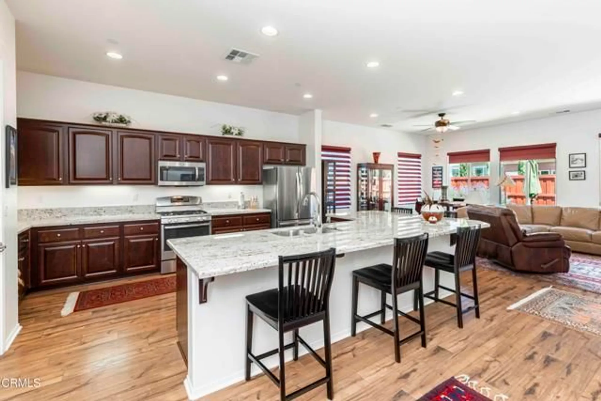 Property Slideshow image 12 of 43 | 10022 besancon way, Bakersfield, CA, 93306