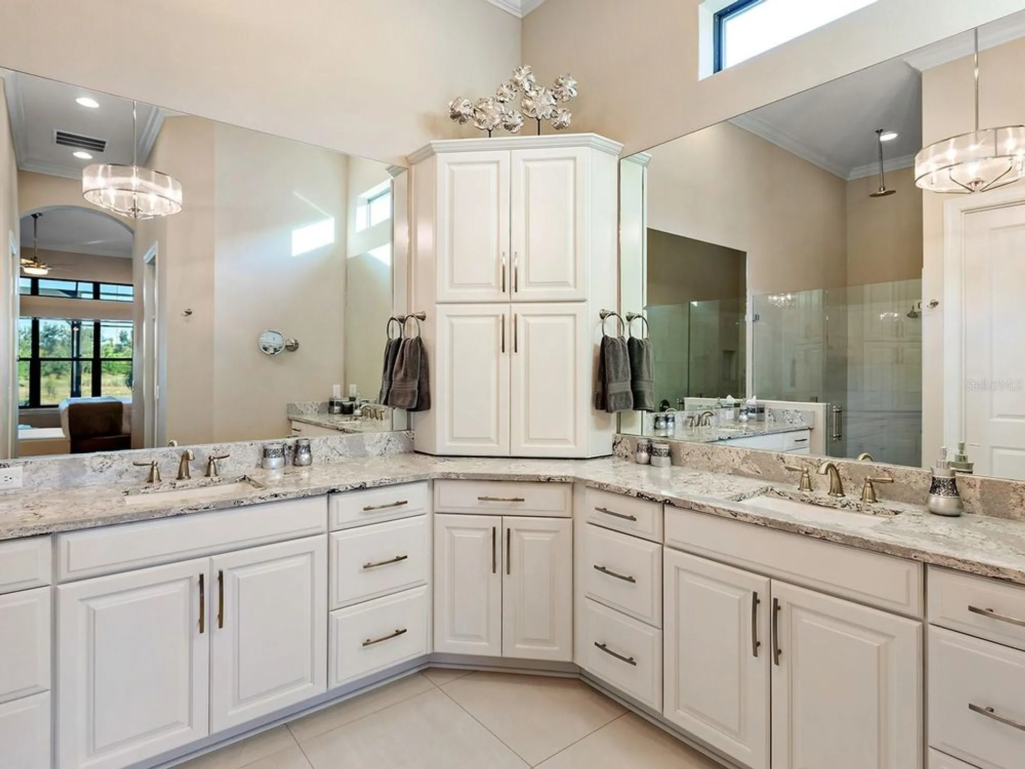 Property Slideshow image 33 of 83 | 4719 cabreo ct, Bradenton, FL, 34211