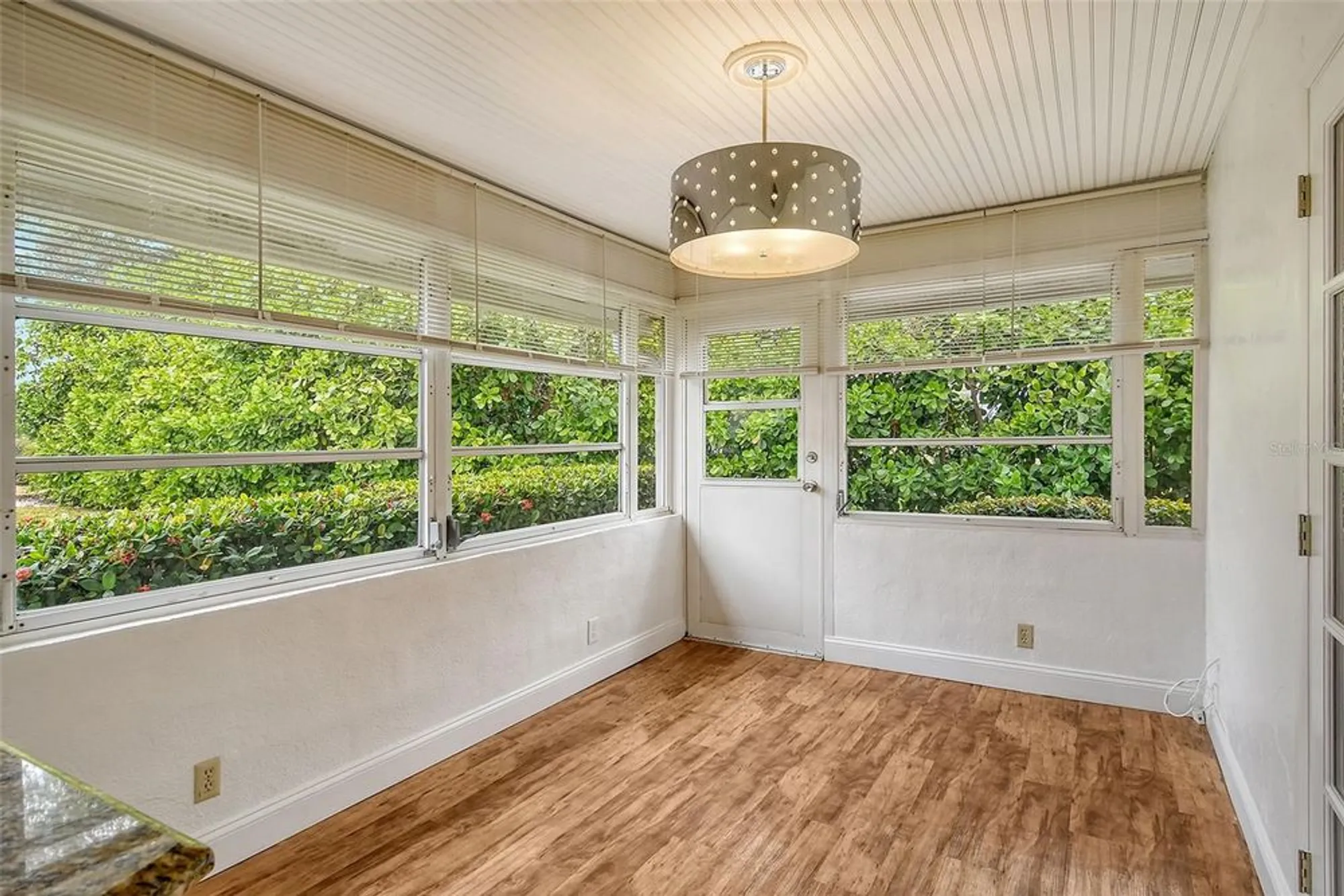 Property Slideshow image 16 of 35 | 2325 riverbluff pkwy # v247, Sarasota, FL, 34231