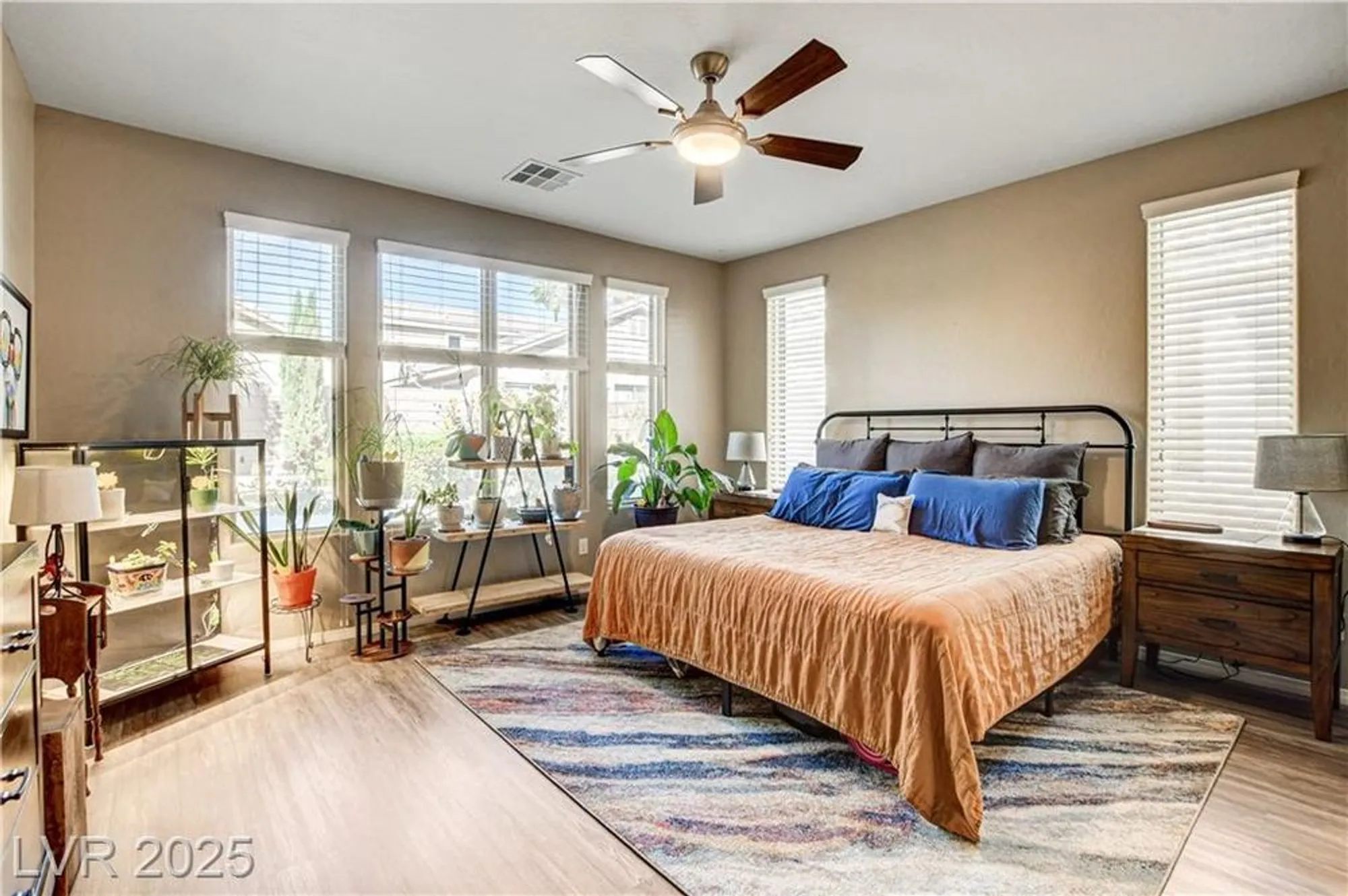 Property Slideshow image 29 of 63 | 3712 corte bella hills ave, North Las Vegas, NV, 89081