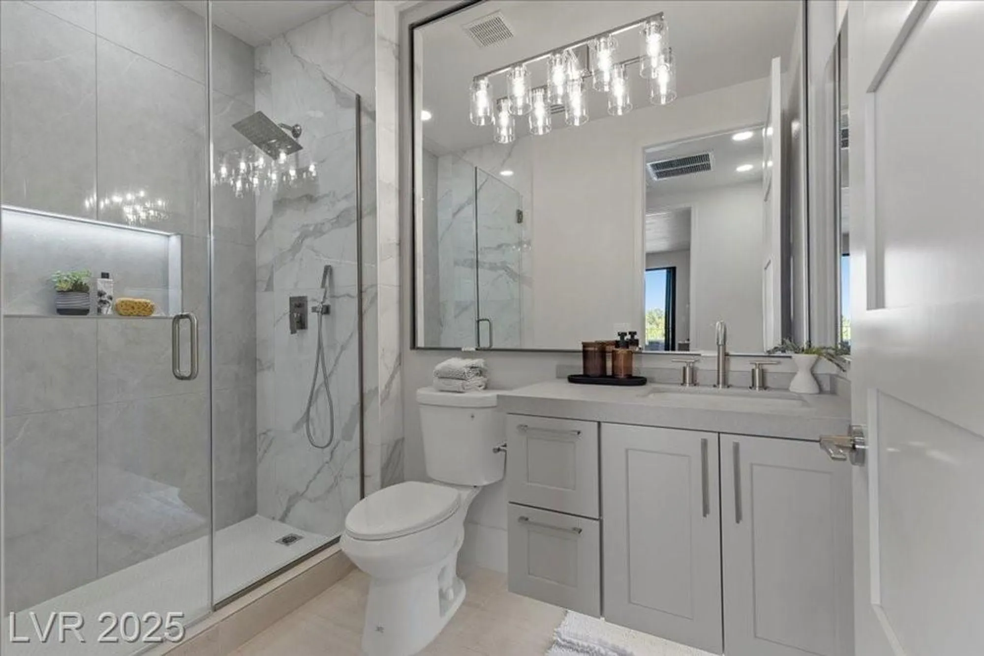 Property Slideshow image 42 of 78 | 2508 faiss dr, Las Vegas, NV, 89134