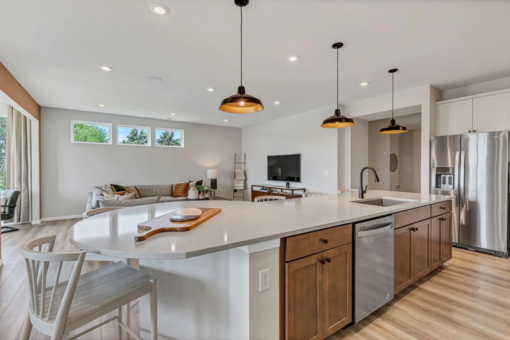 Property Slideshow image 8 of 16 | 2798 spring cir s, Lindenhurst, IL, 60046