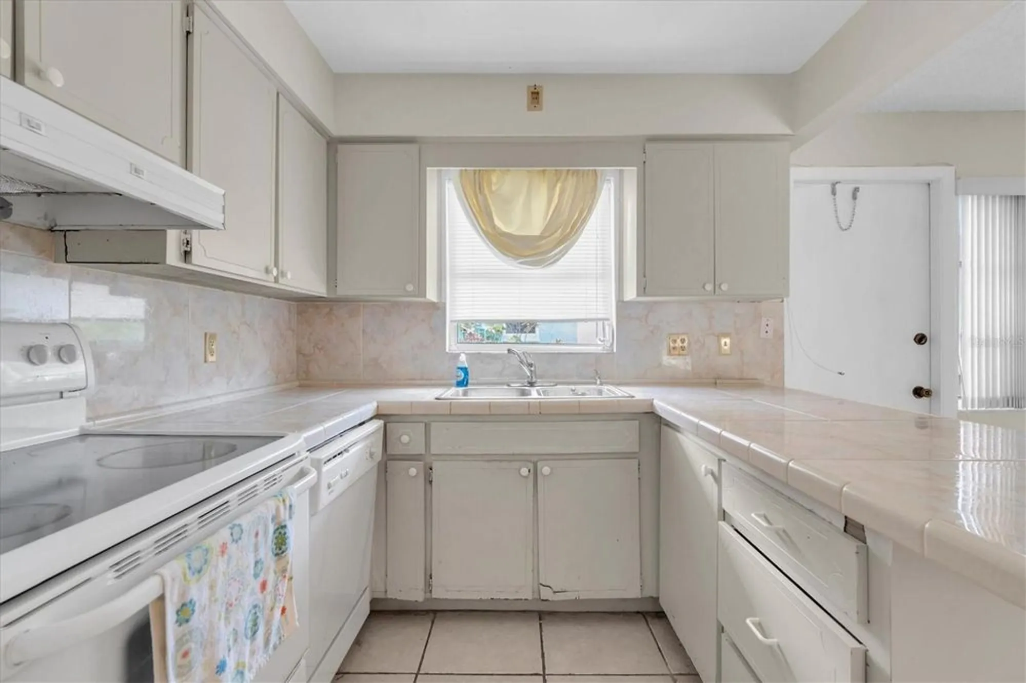 Property Slideshow image 10 of 27 | 7000 lafayette, Pinellas Park, FL, 33781