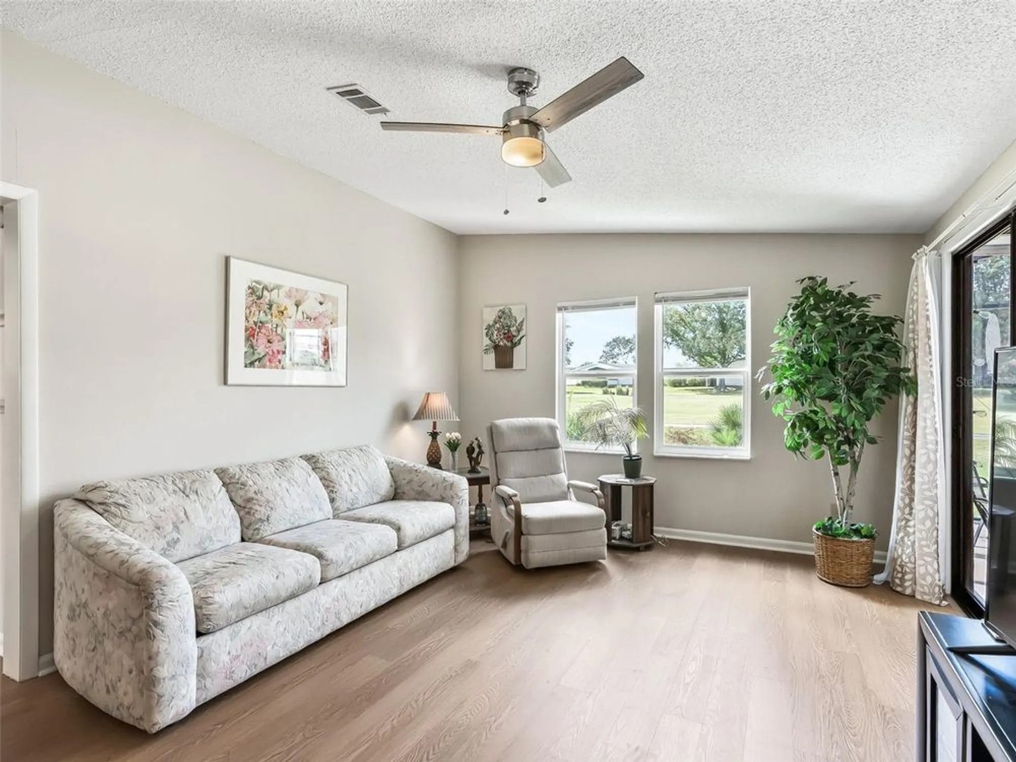 Property Slideshow image 19 of 44 | 1336 e schwartz blvd, The Villages, FL, 32159