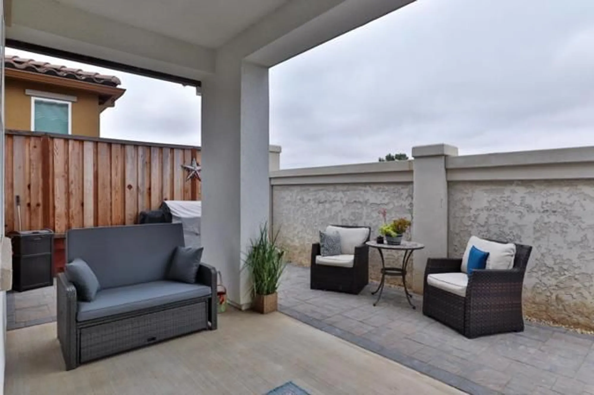 Property Slideshow image 32 of 52 | 2102 white oak dr, Hollister, CA, 95023