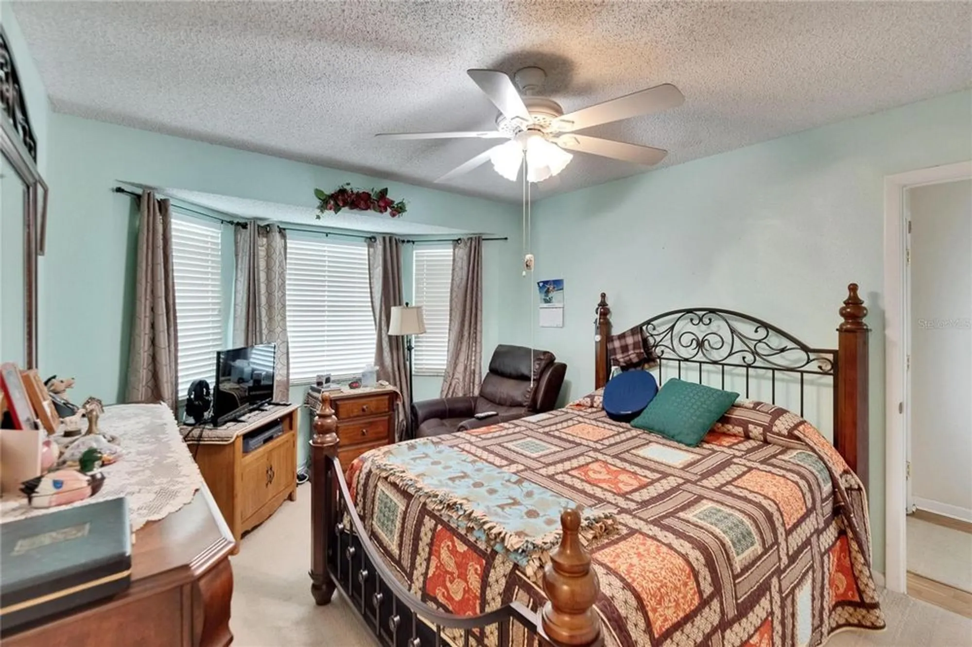 Property Slideshow image 6 of 94 | 3154 prairie dunes cir, Lakeland, FL, 33810