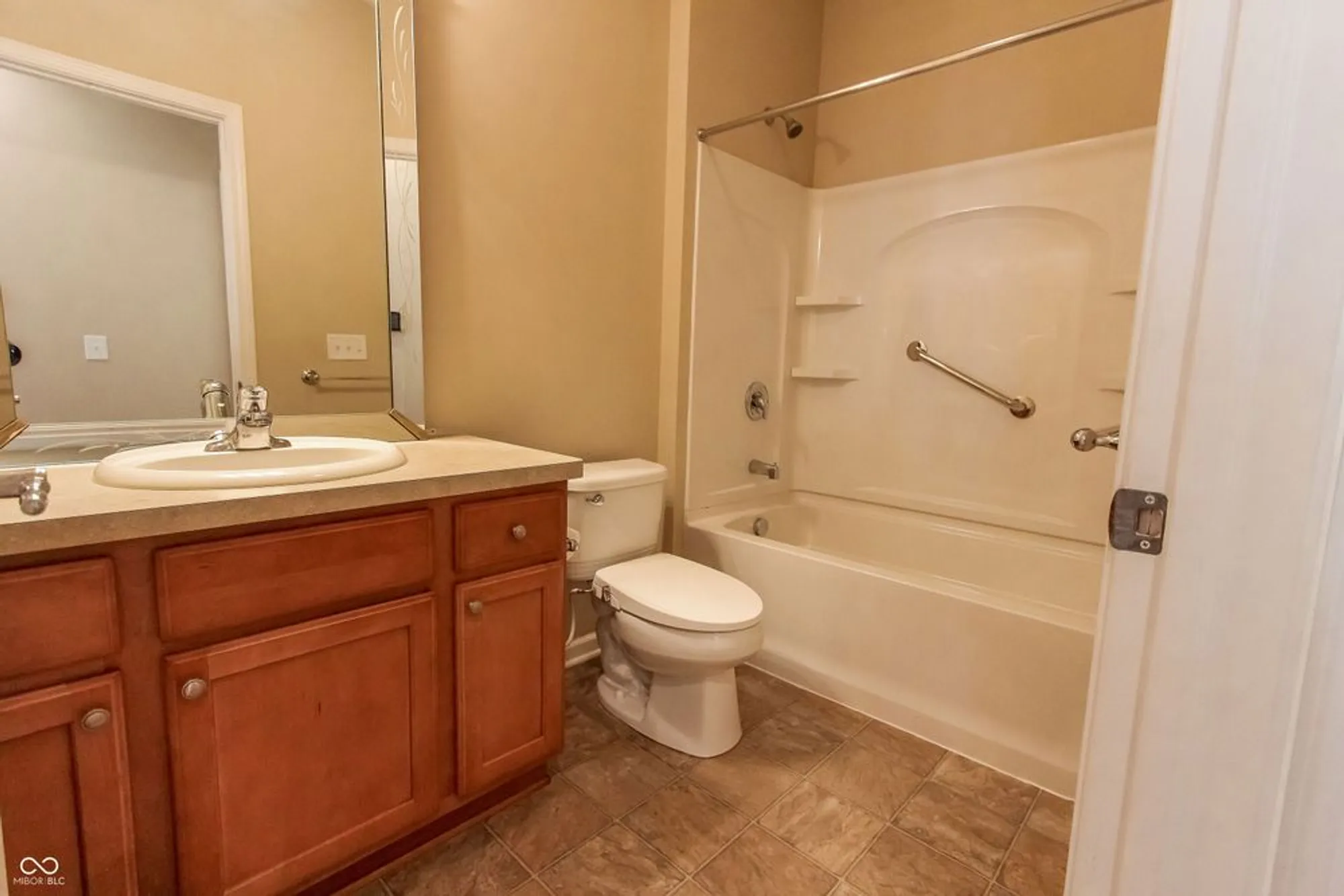 Property Slideshow image 40 of 52 | 15935 lambrusco way, Fishers, IN, 46037