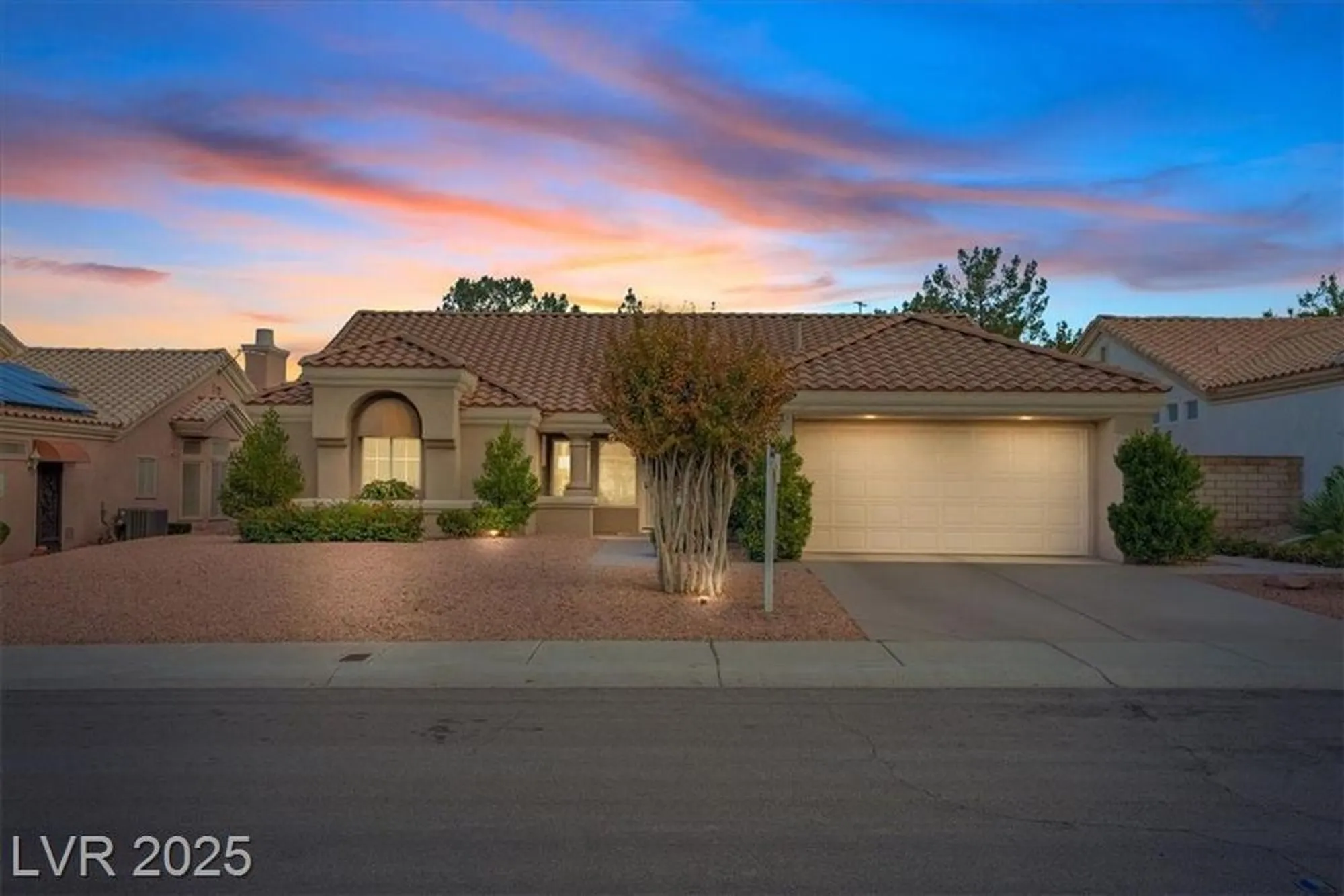 Property Slideshow image 2 of 52 | 2904 castle bar dr, Las Vegas, NV, 89134