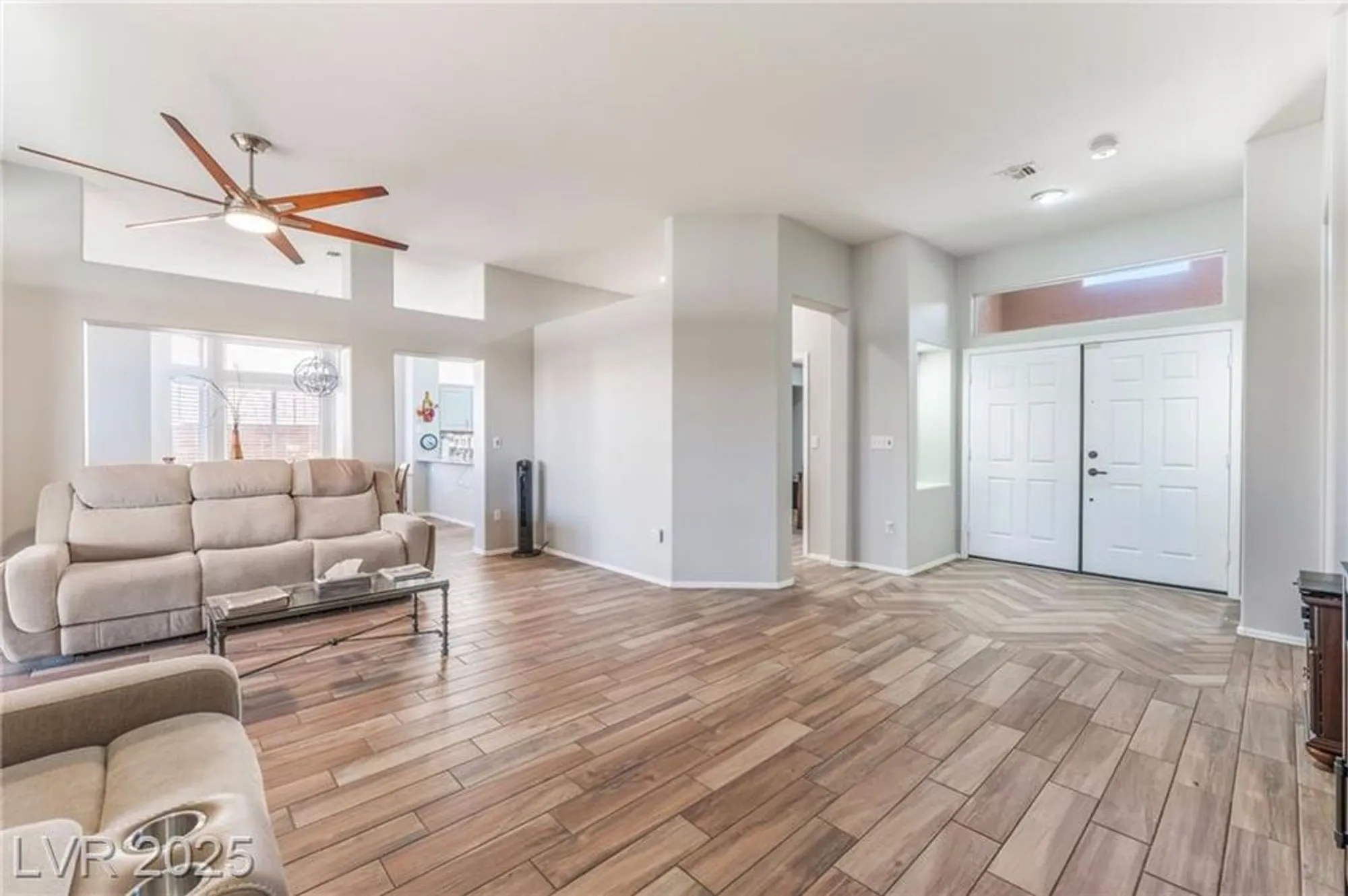 Property Slideshow image 14 of 42 | 10413 willamette pl, Las Vegas, NV, 89134