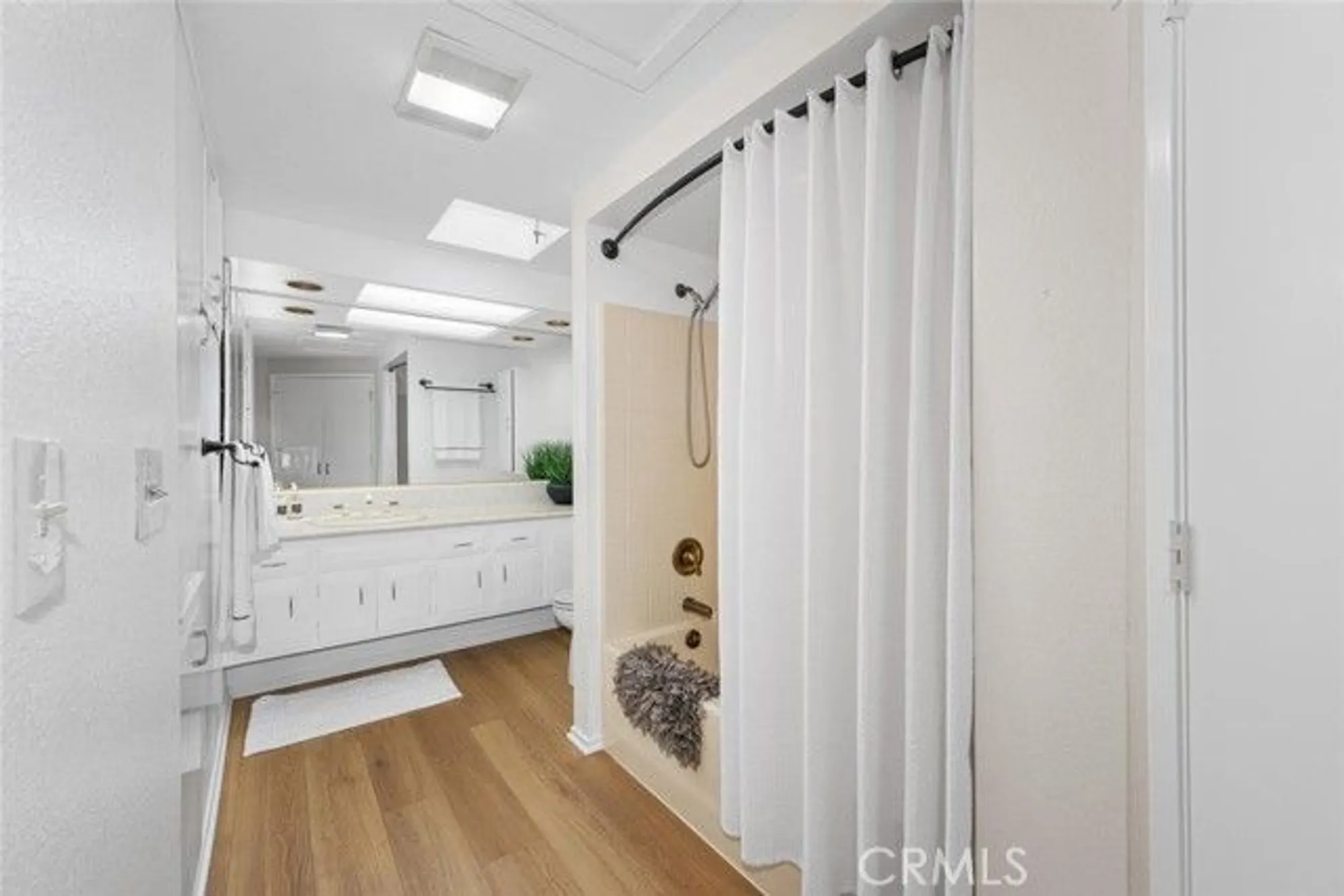 Property Slideshow image 24 of 31 | 13061 del monte dr apt 277l, Seal Beach, CA, 90740