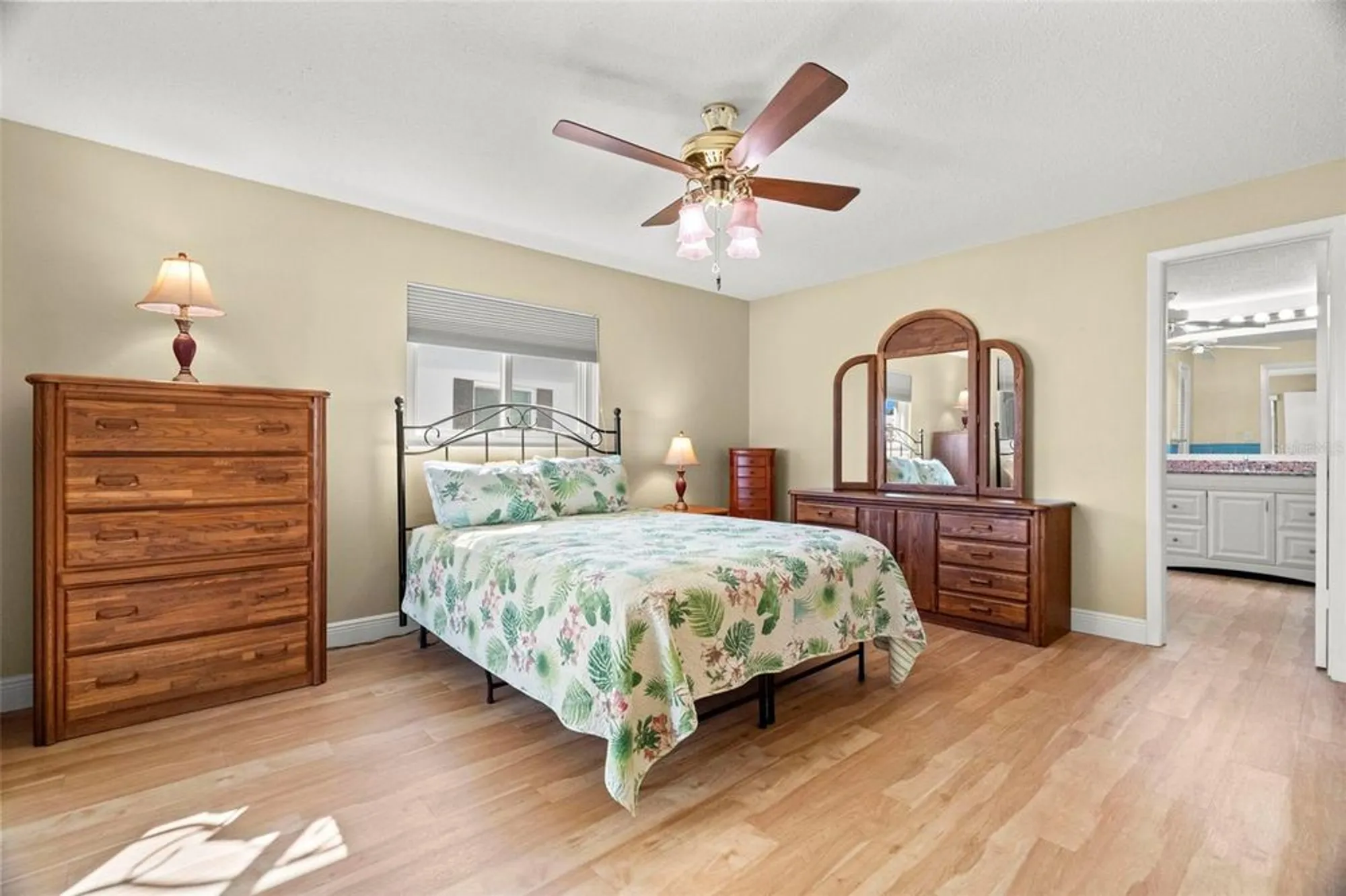 Property Slideshow image 14 of 42 | 10033 37th way n # 3, Pinellas Park, FL, 33782