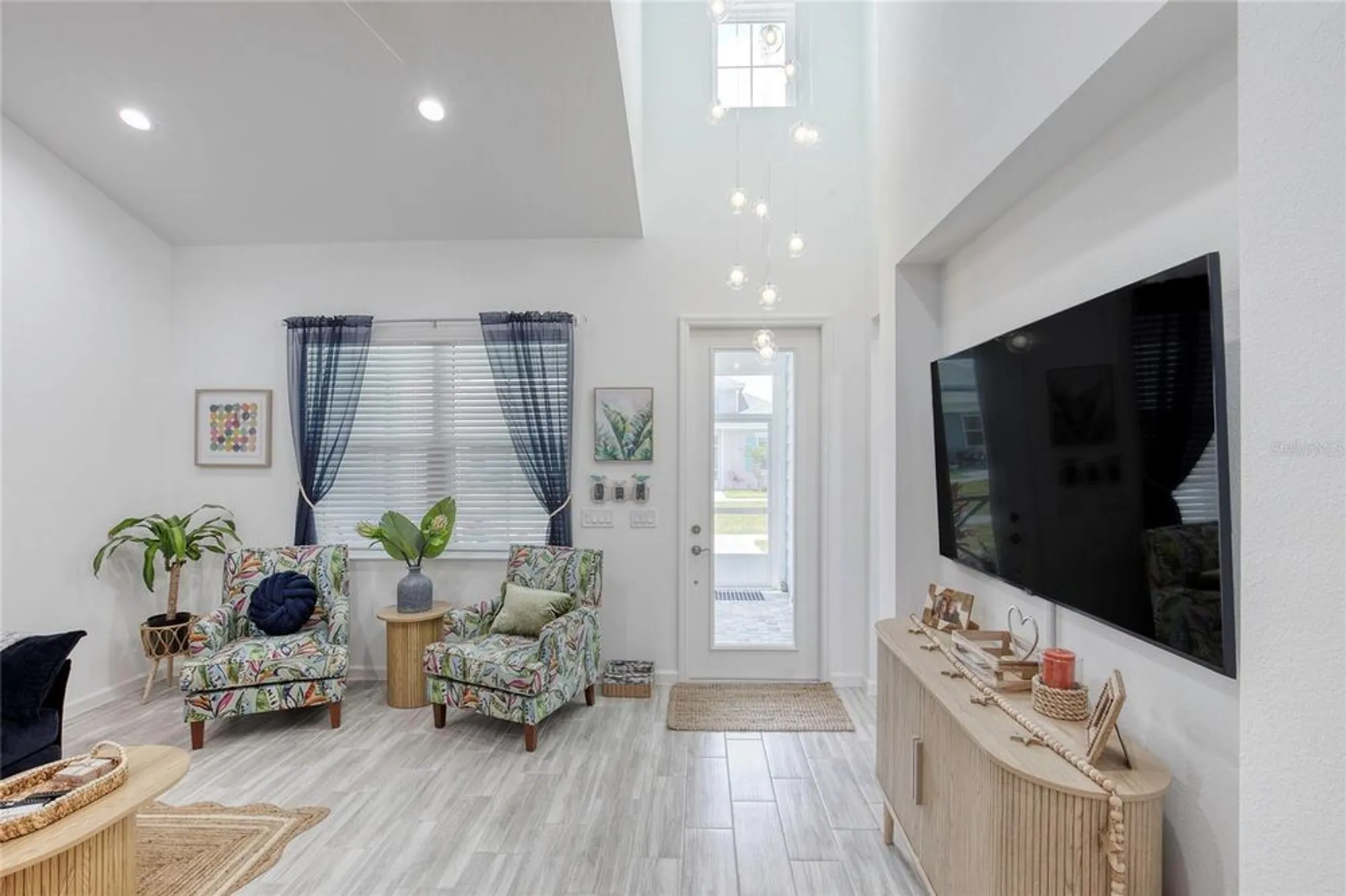 Property Slideshow image 17 of 80 | 317 gypsy palace ln, Daytona Beach, FL, 32124