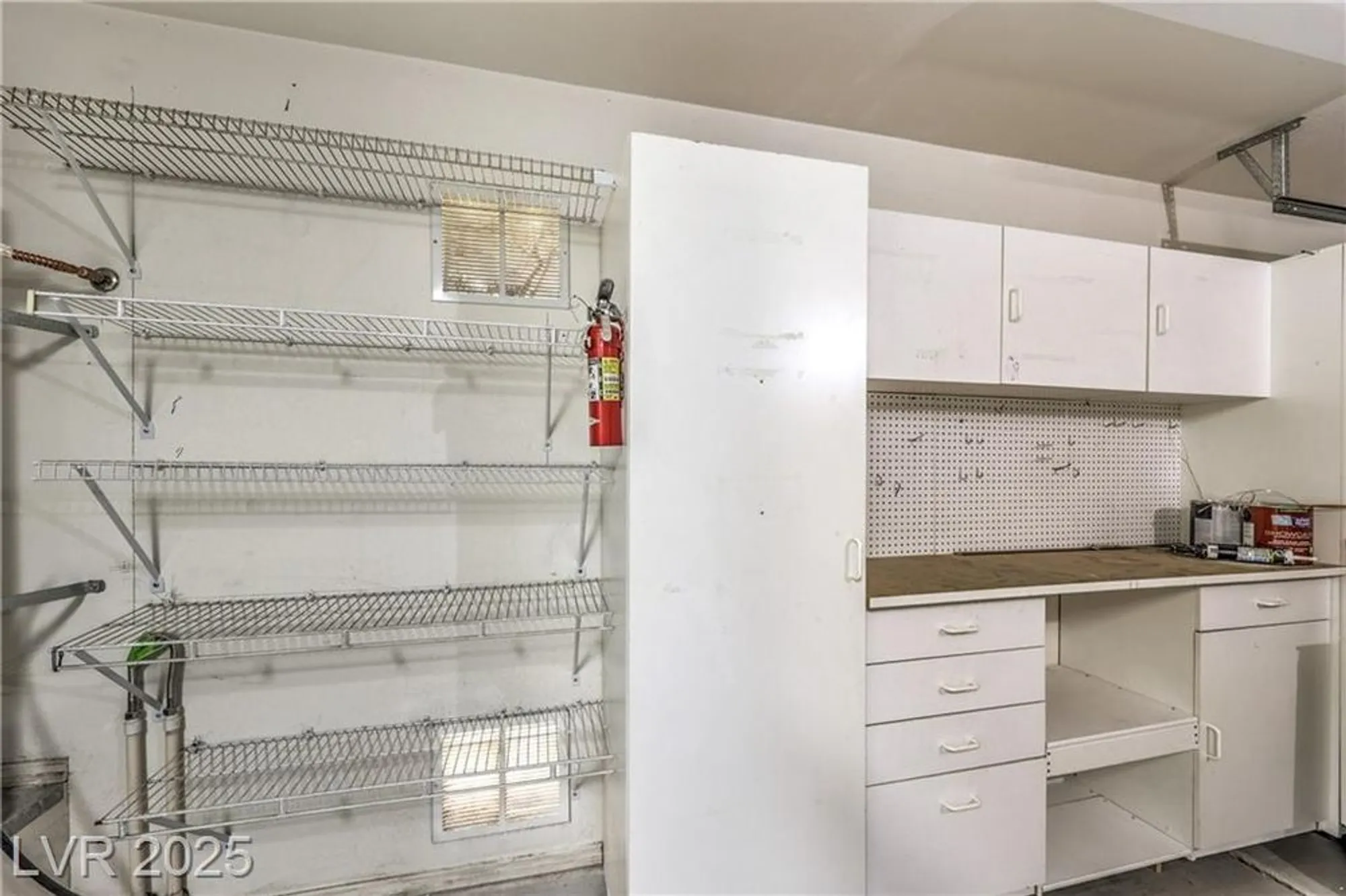 Property Slideshow image 23 of 39 | 9948 bundella dr, Las Vegas, NV, 89134