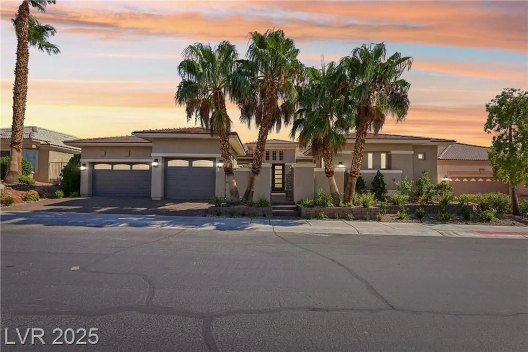 Property Slideshow image 4 of 96 | 10480 premia pl, Las Vegas, NV, 89135