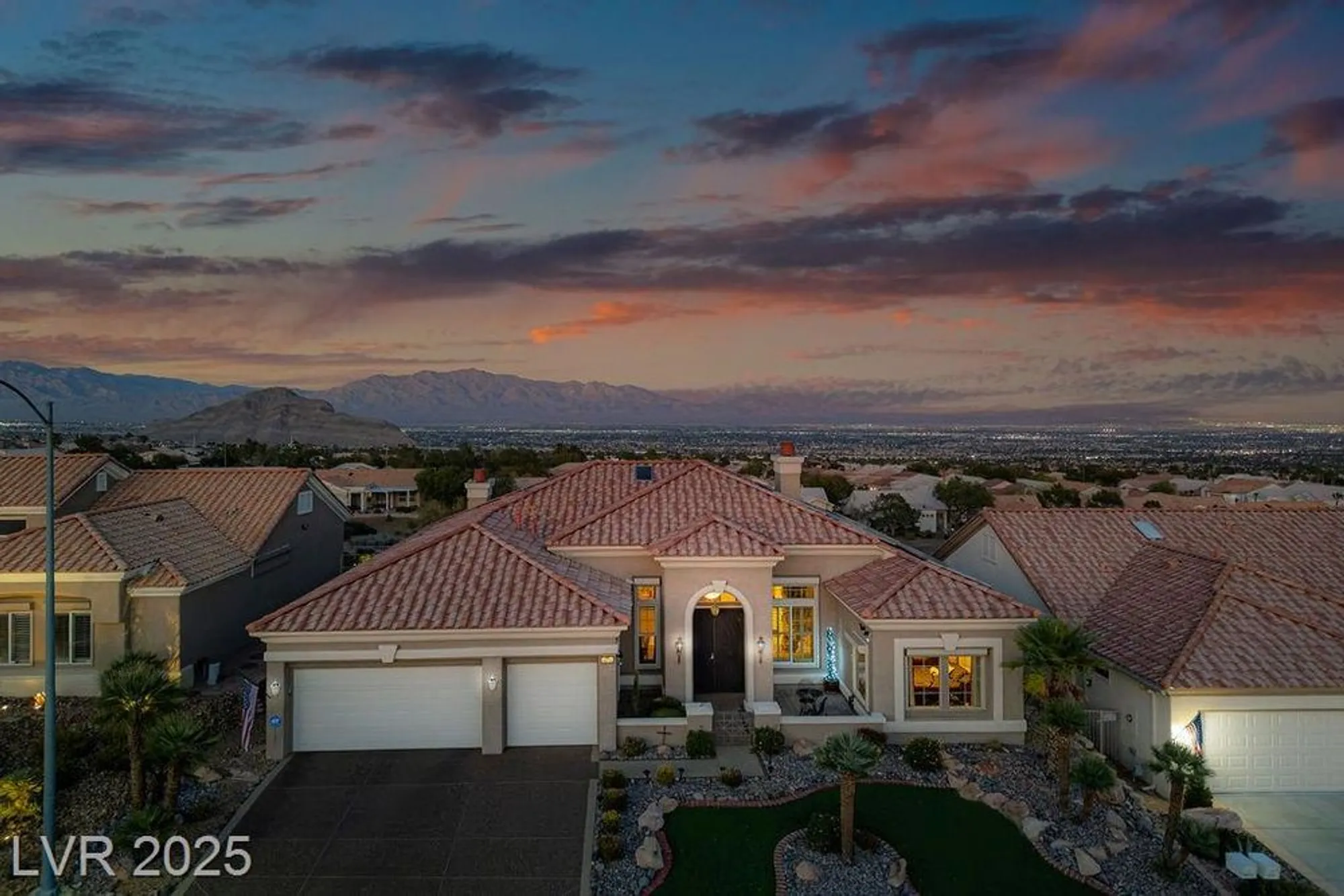 Property Slideshow image 47 of 99 | 10712 button willow dr, Las Vegas, NV, 89134