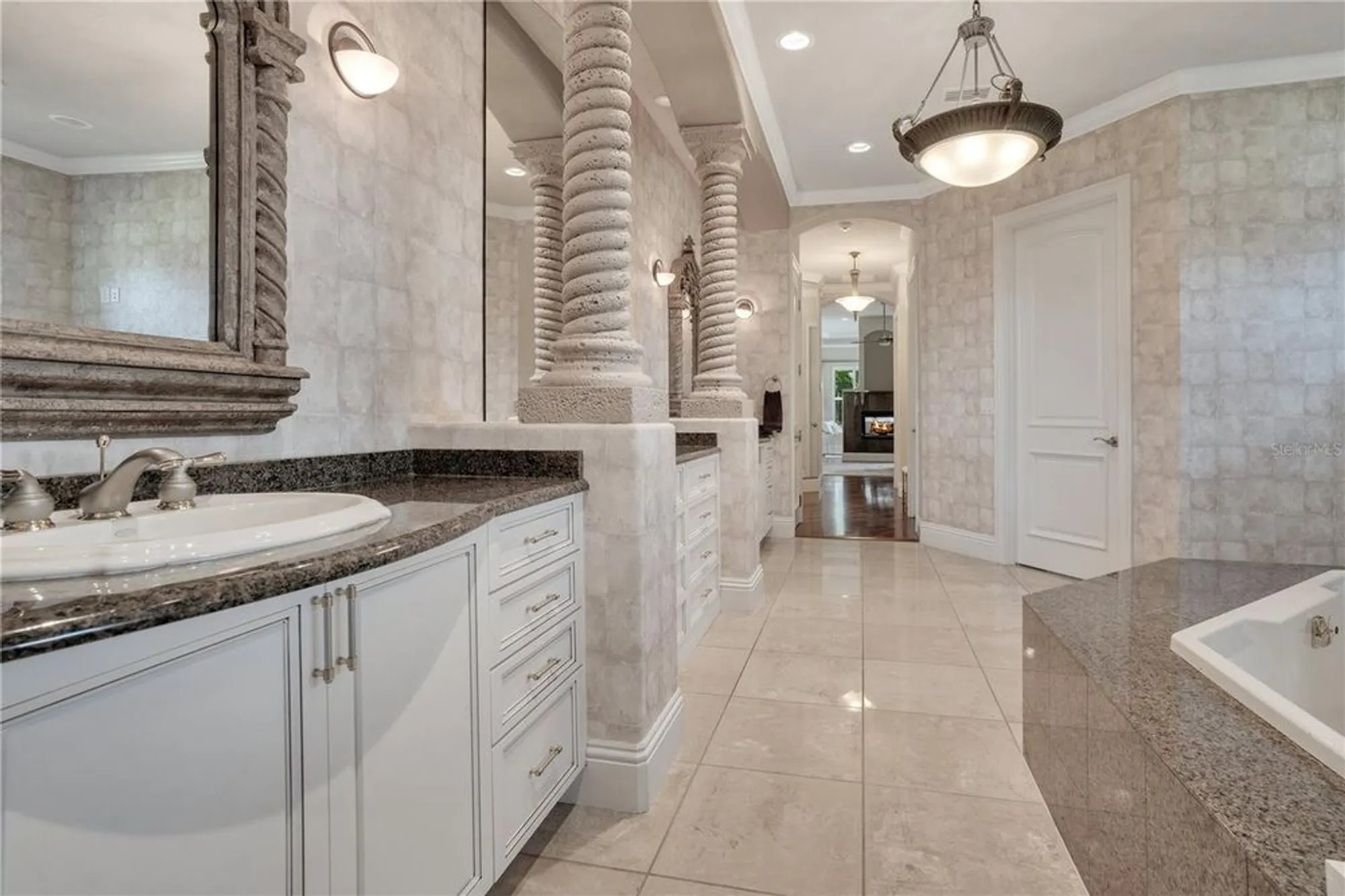 Property Slideshow image 30 of 71 | 1117 oxbridge ln, Ormond Beach, FL, 32174